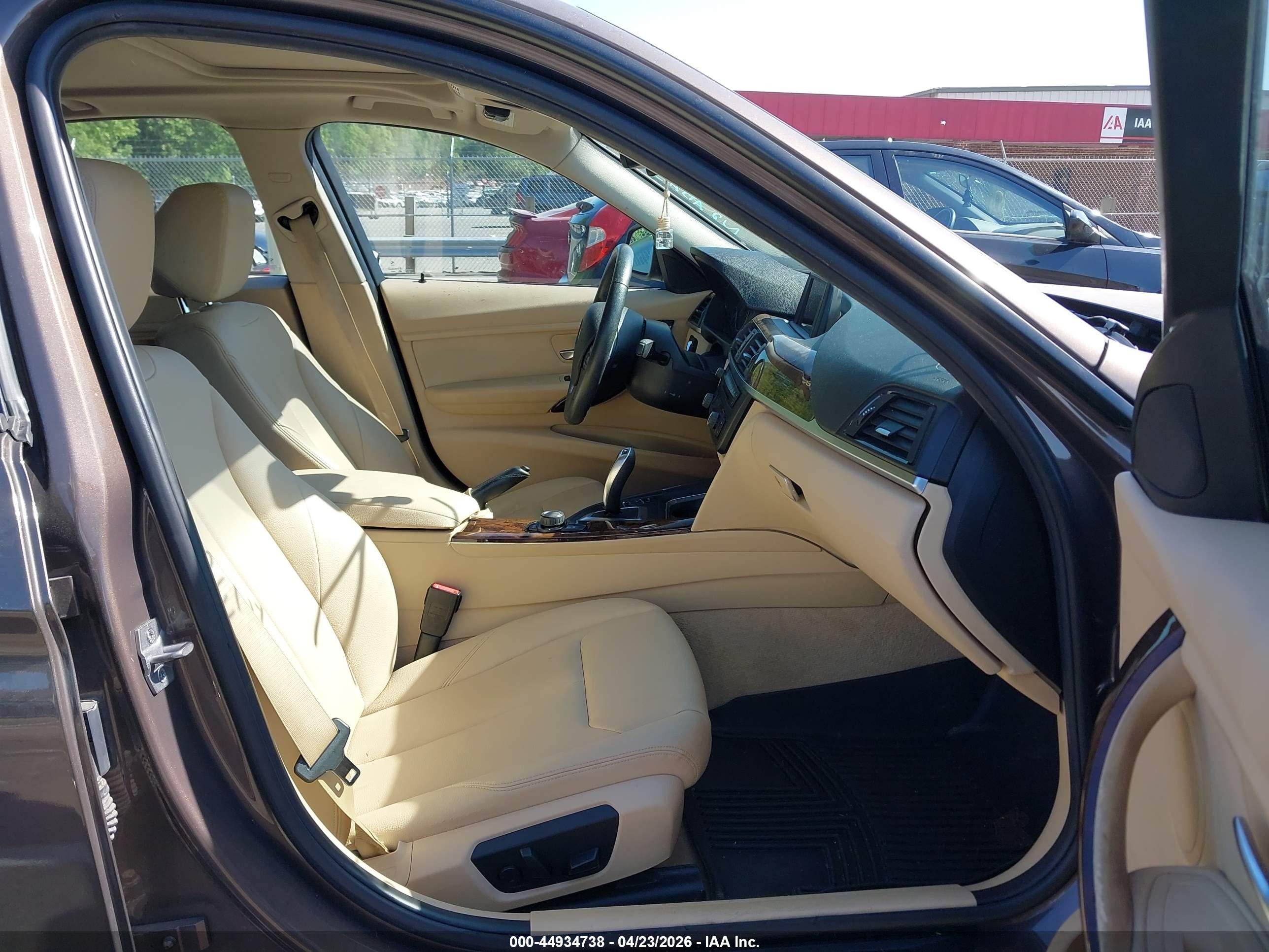 2015 Bmw 320i   Brown vin: WBA3B1G55FNT03296