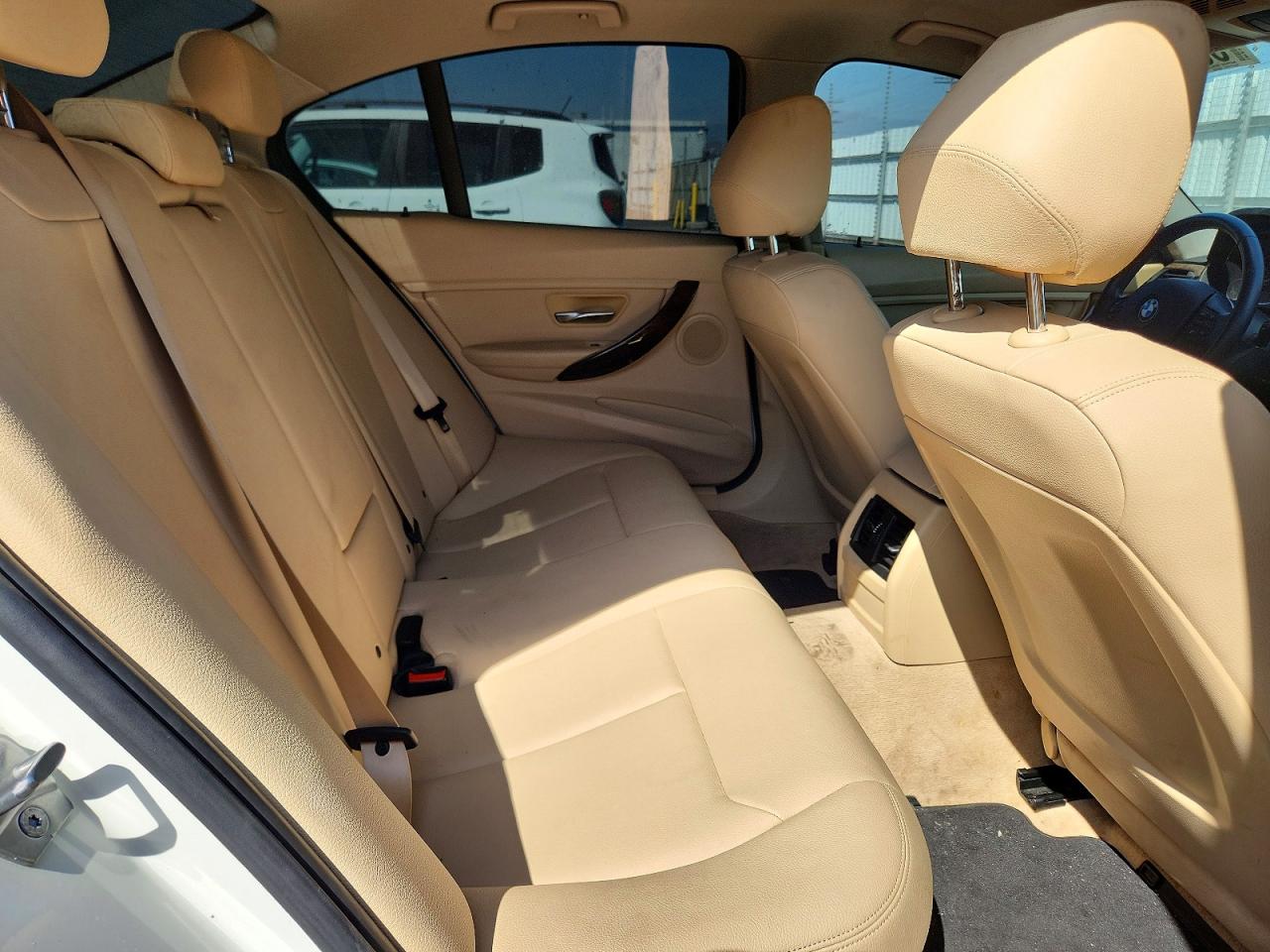 2015 Bmw 320 I White vin: WBA3B1G55FNT03735