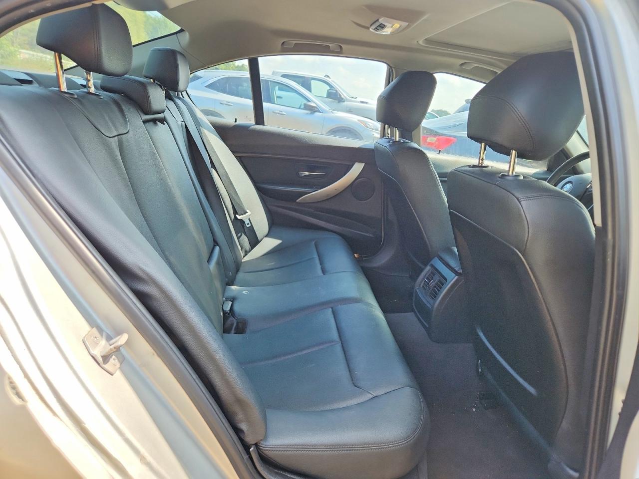 2014 Bmw 320 I Silver vin: WBA3B1G56ENS80125