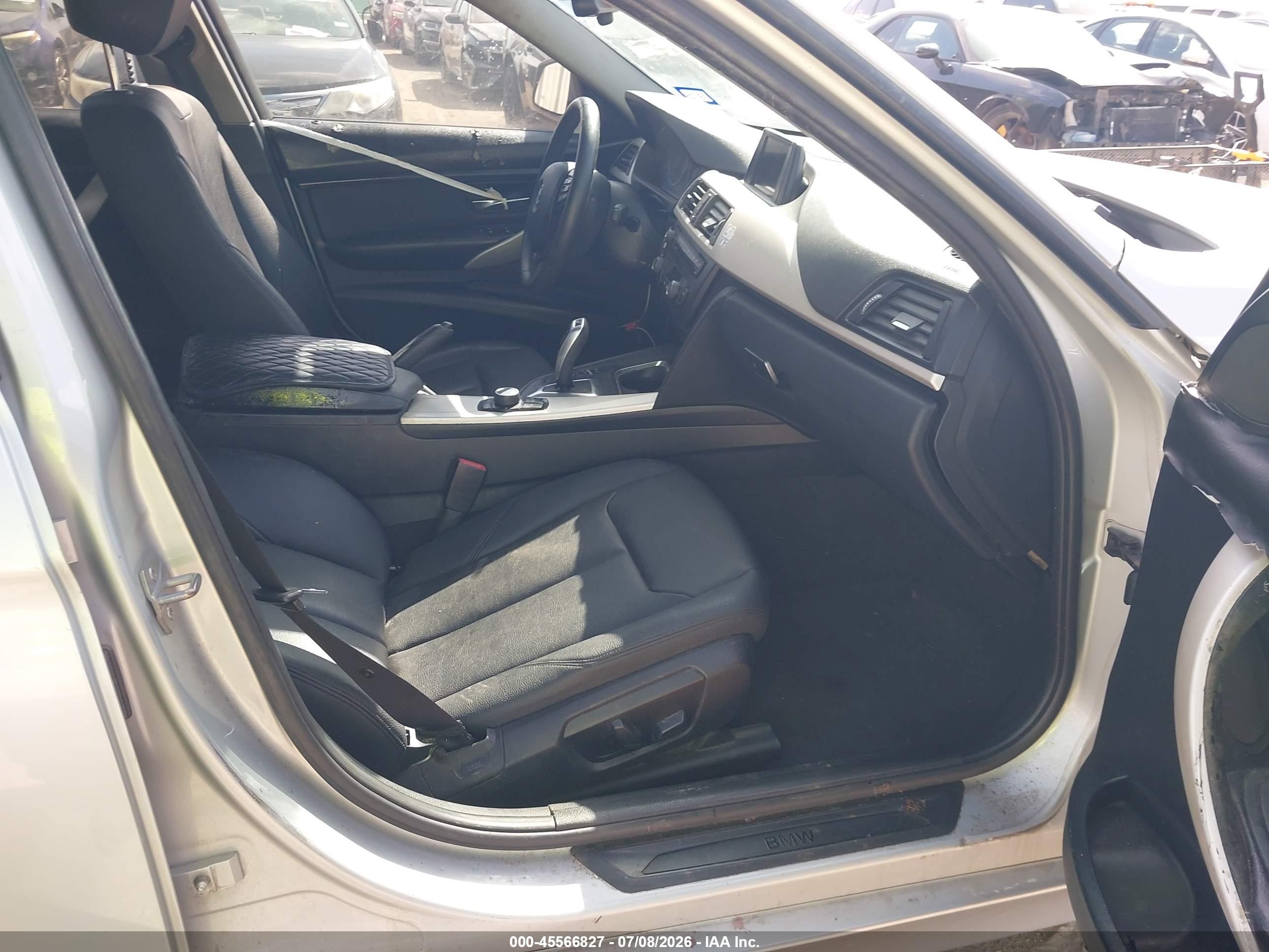 2014 Bmw 320i   Серебряный vin: WBA3B1G56ENT01054