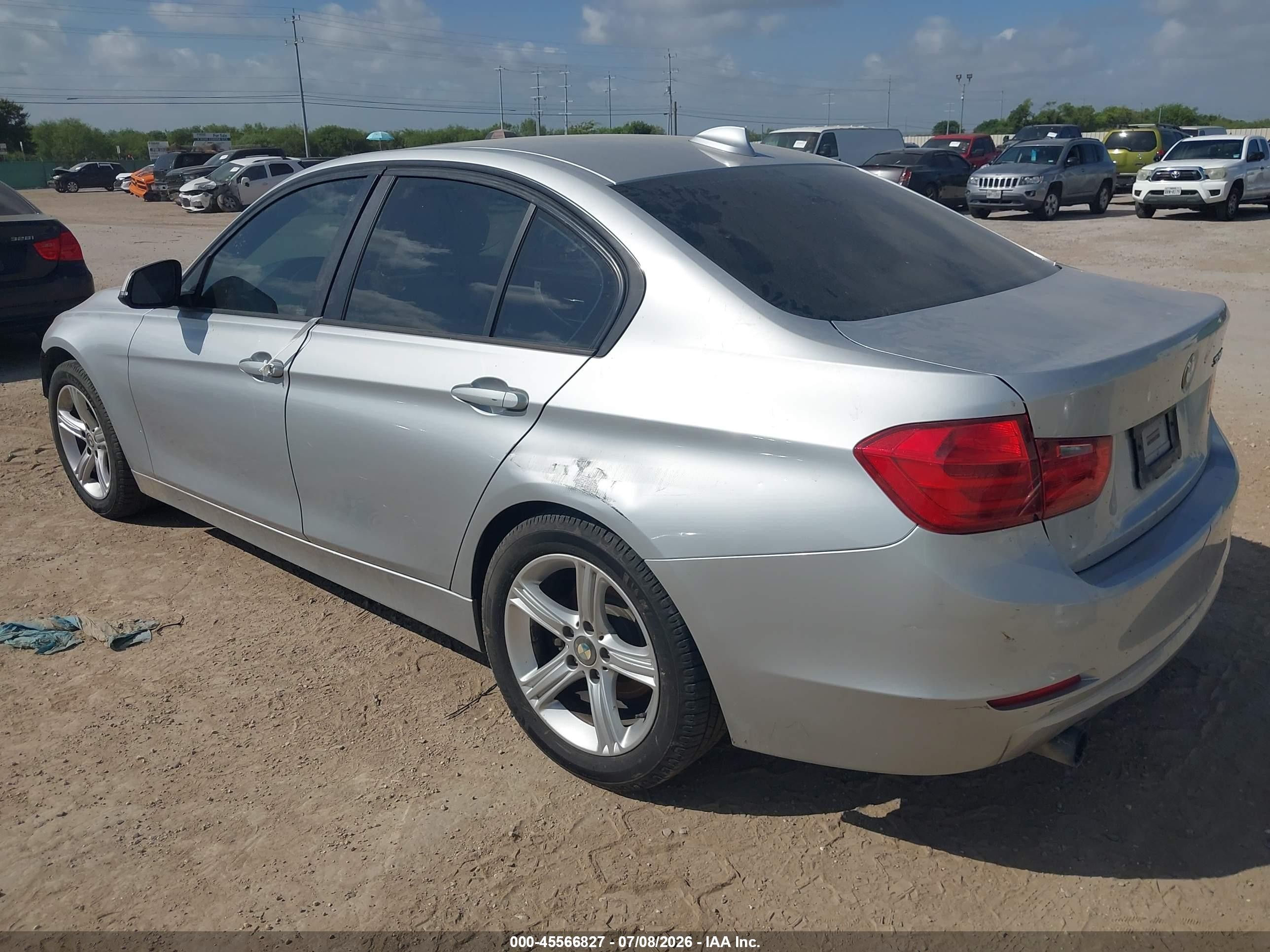 2014 Bmw 320i   Серебряный vin: WBA3B1G56ENT01054