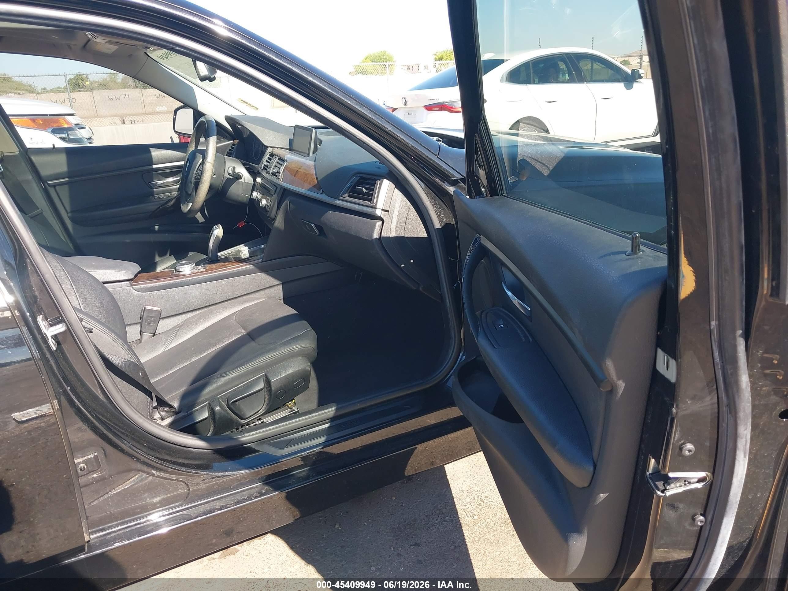 2015 Bmw 320i   Черный vin: WBA3B1G56FNT06479