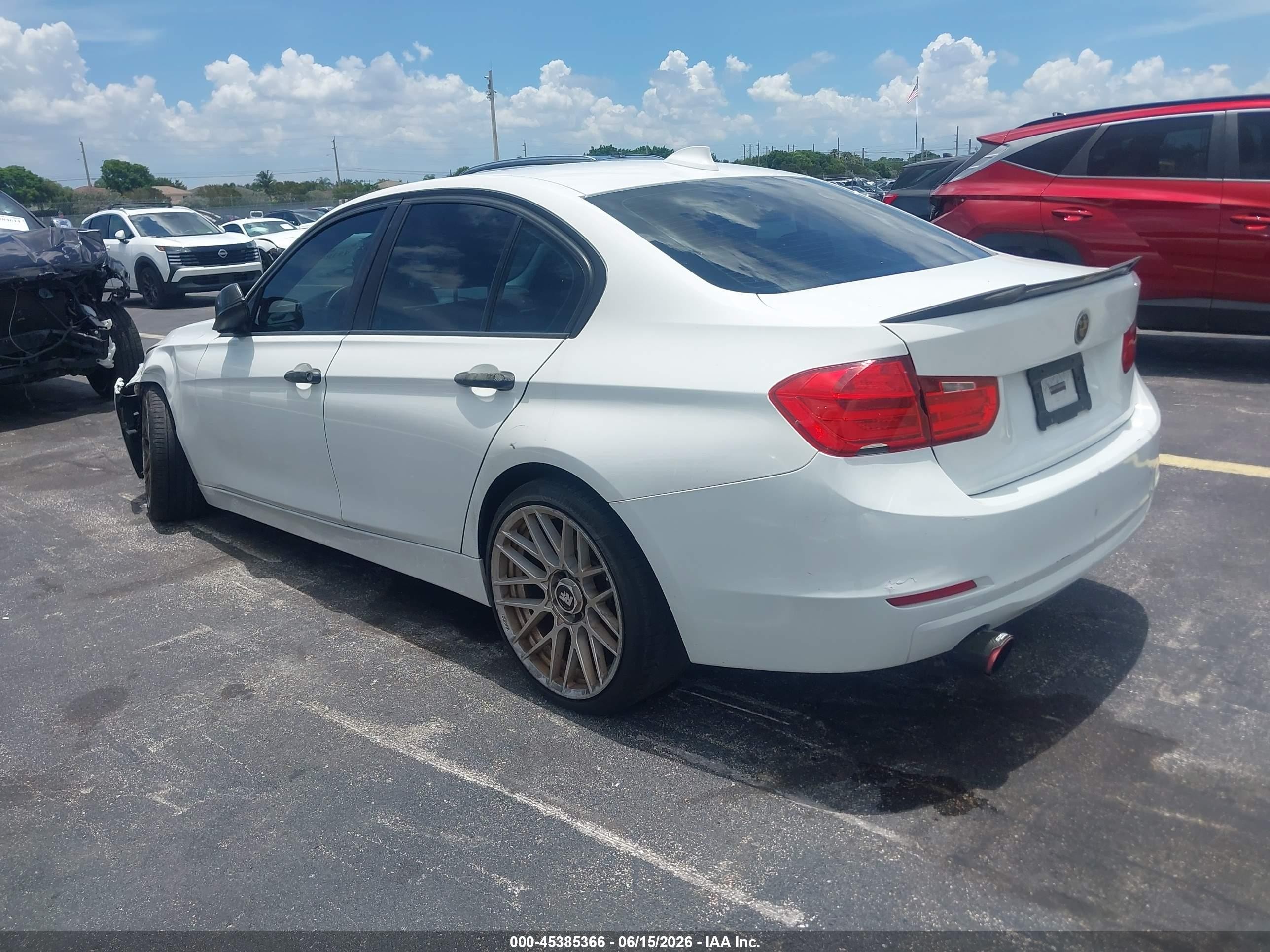2015 Bmw 320i   White vin: WBA3B1G56FNT06515