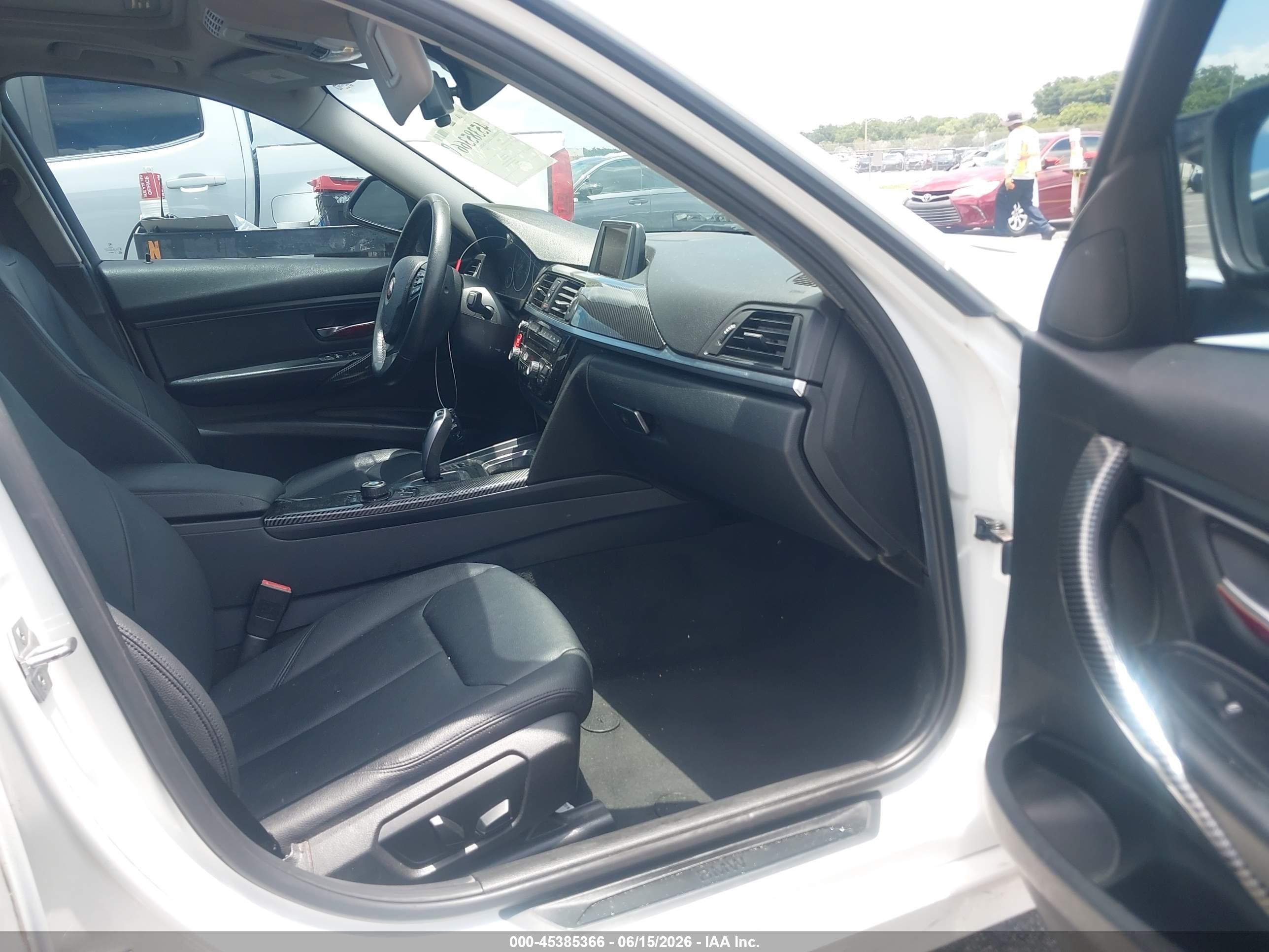 2015 Bmw 320i   White vin: WBA3B1G56FNT06515