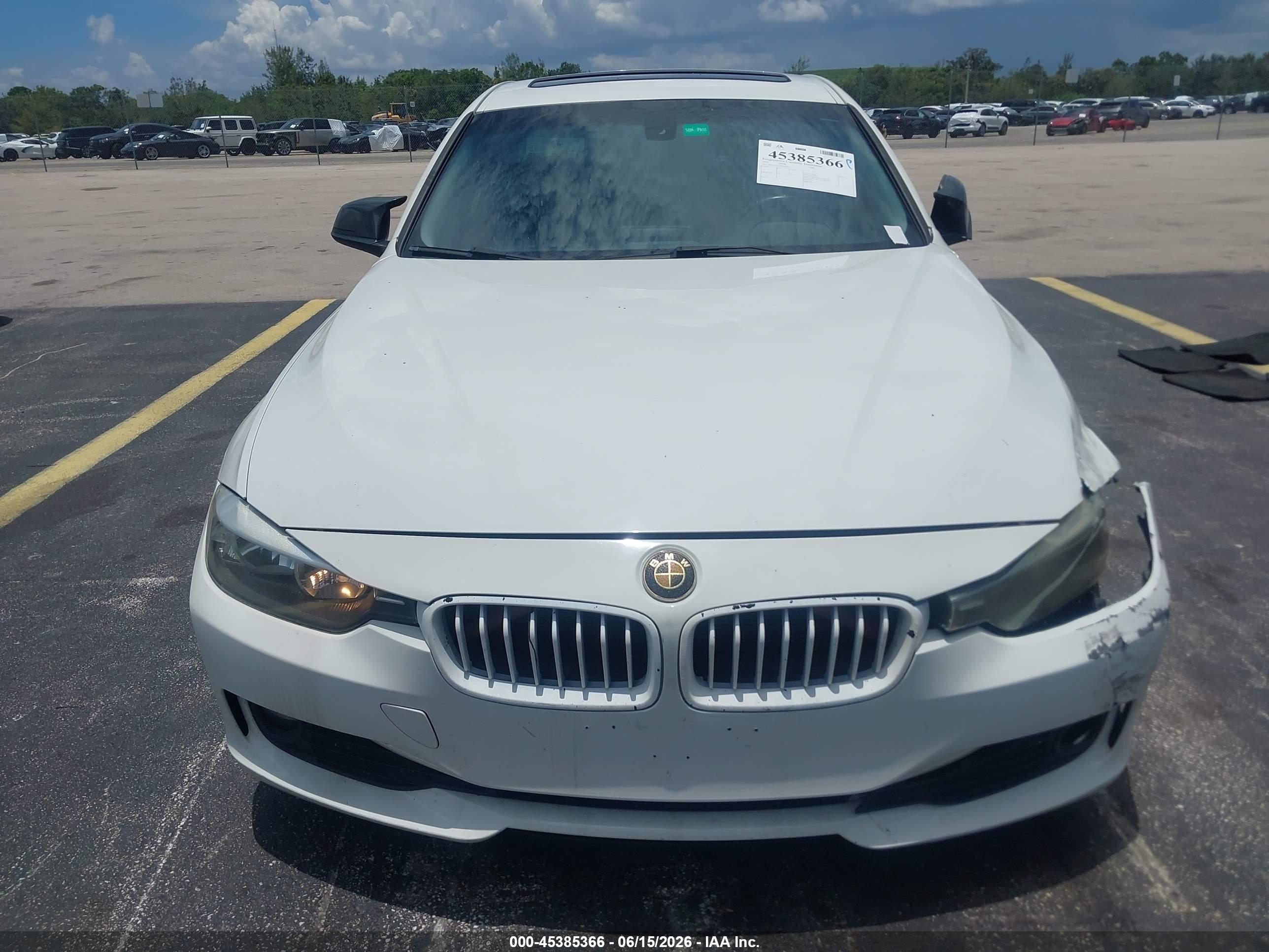 2015 Bmw 320i   White vin: WBA3B1G56FNT06515