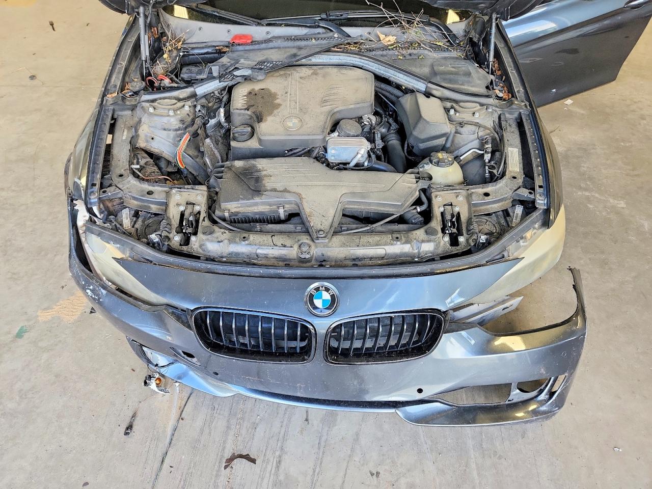 2015 Bmw 320 I Серый vin: WBA3B1G56FNT64107