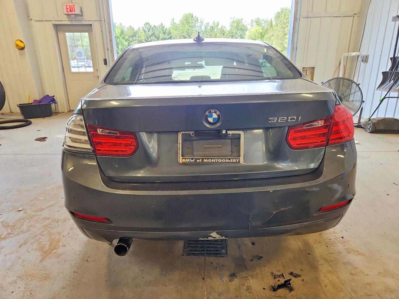 2015 Bmw 320 I Серый vin: WBA3B1G56FNT64107