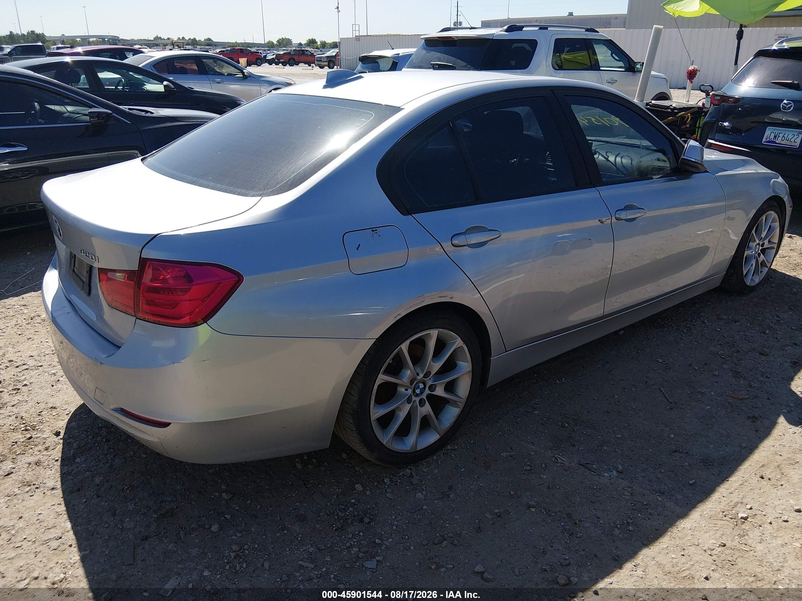 2014 Bmw 320i   Серебряный vin: WBA3B1G57ENS77508