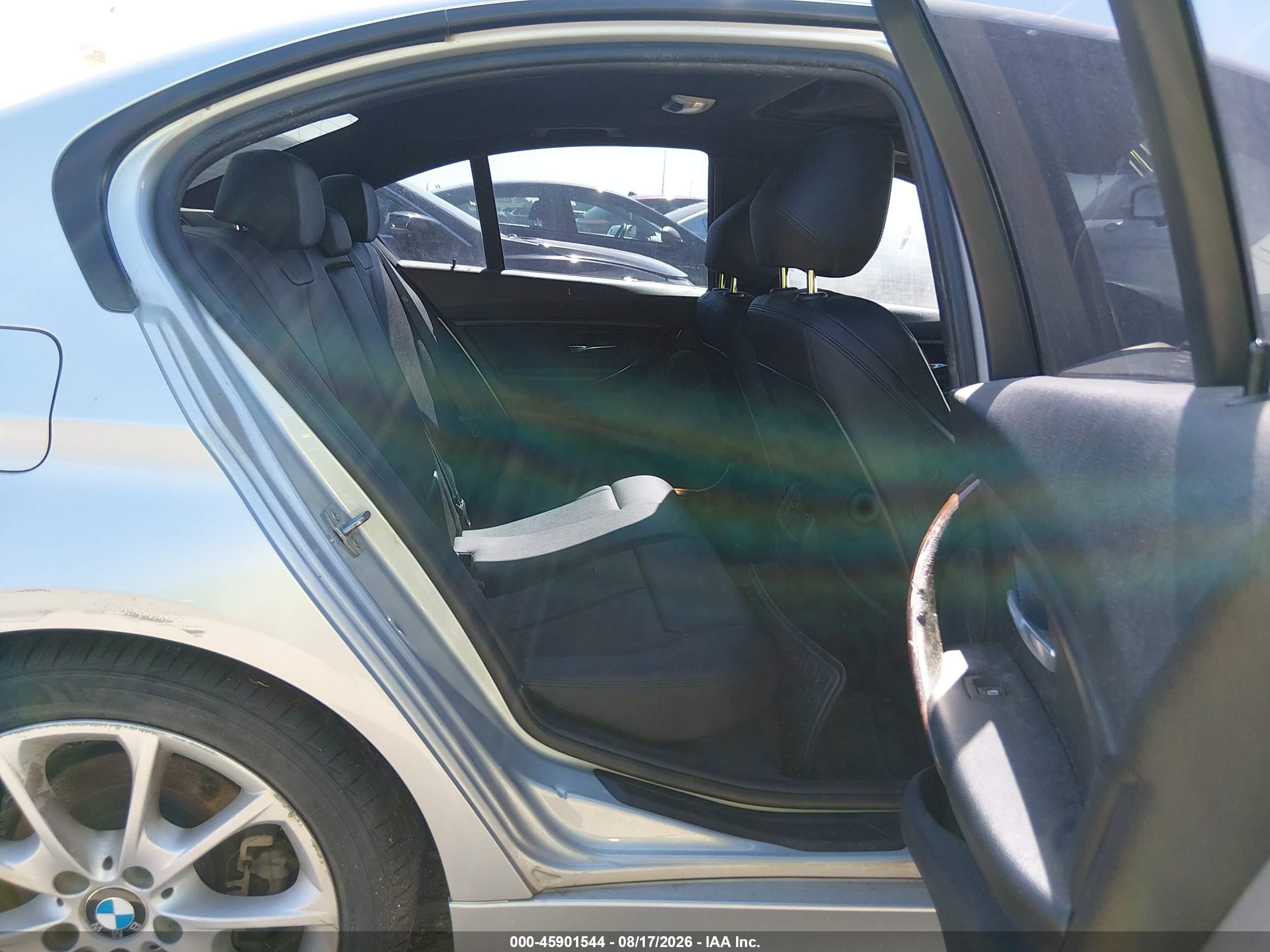 2014 Bmw 320i   Серебряный vin: WBA3B1G57ENS77508