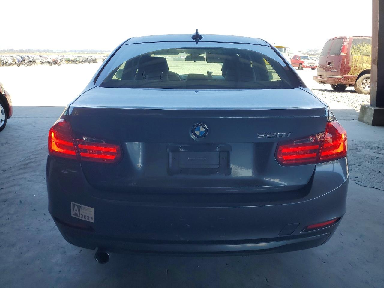 2014 Bmw 320 I Gray vin: WBA3B1G57ENS79128