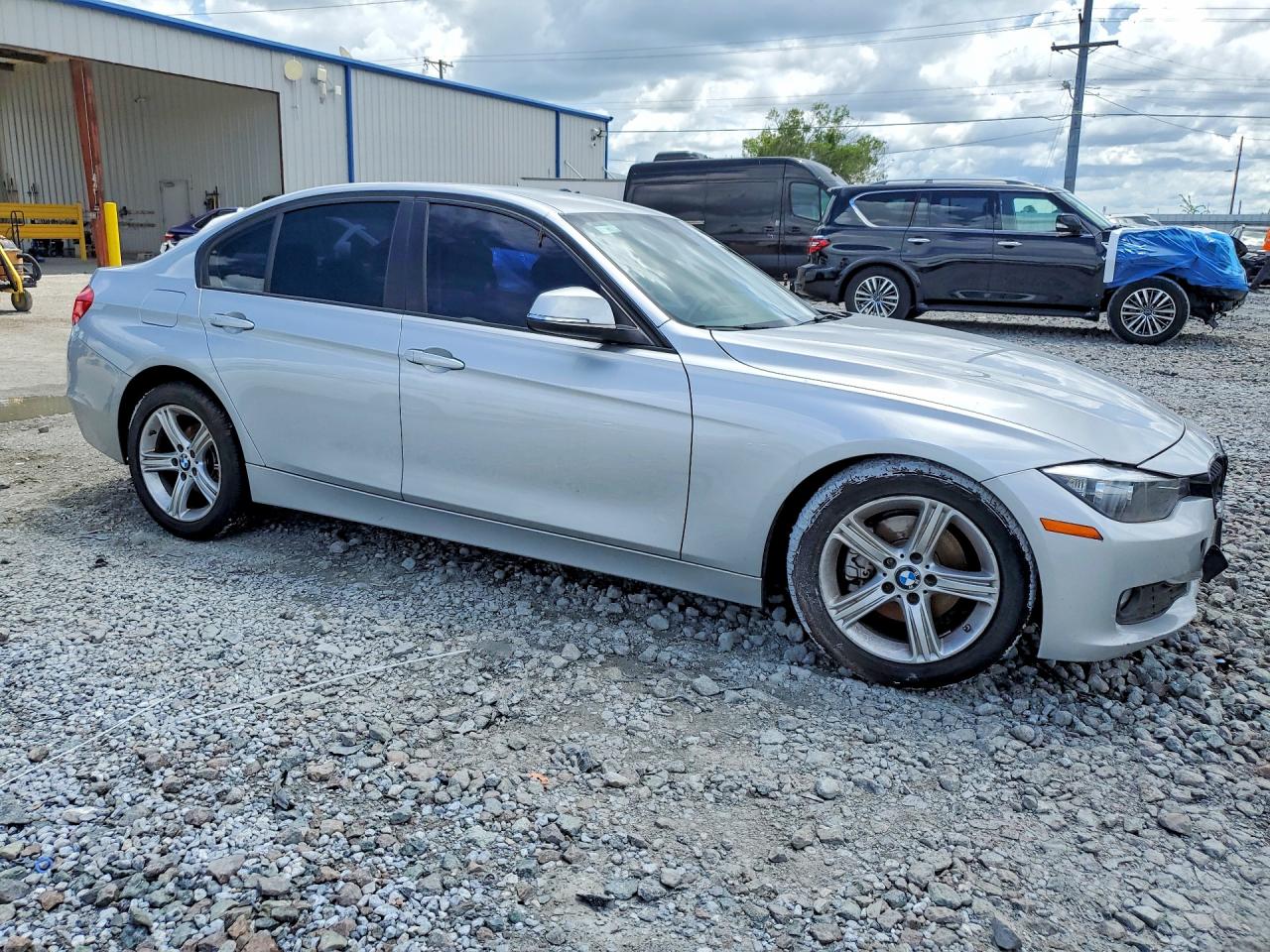 2014 Bmw 320 I Silver vin: WBA3B1G57ENS80277