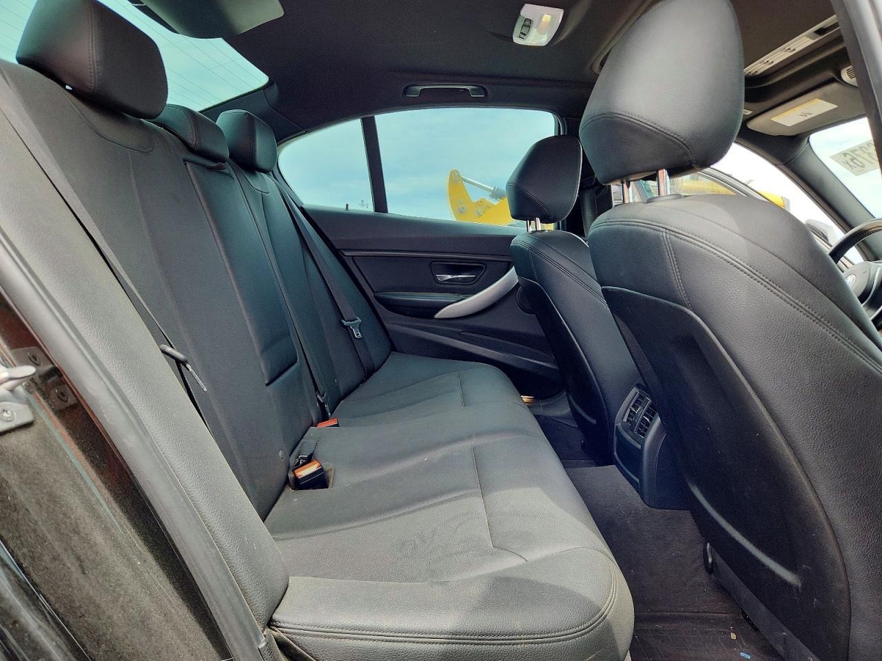 2015 Bmw 320 I Черный vin: WBA3B1G57FNT02389