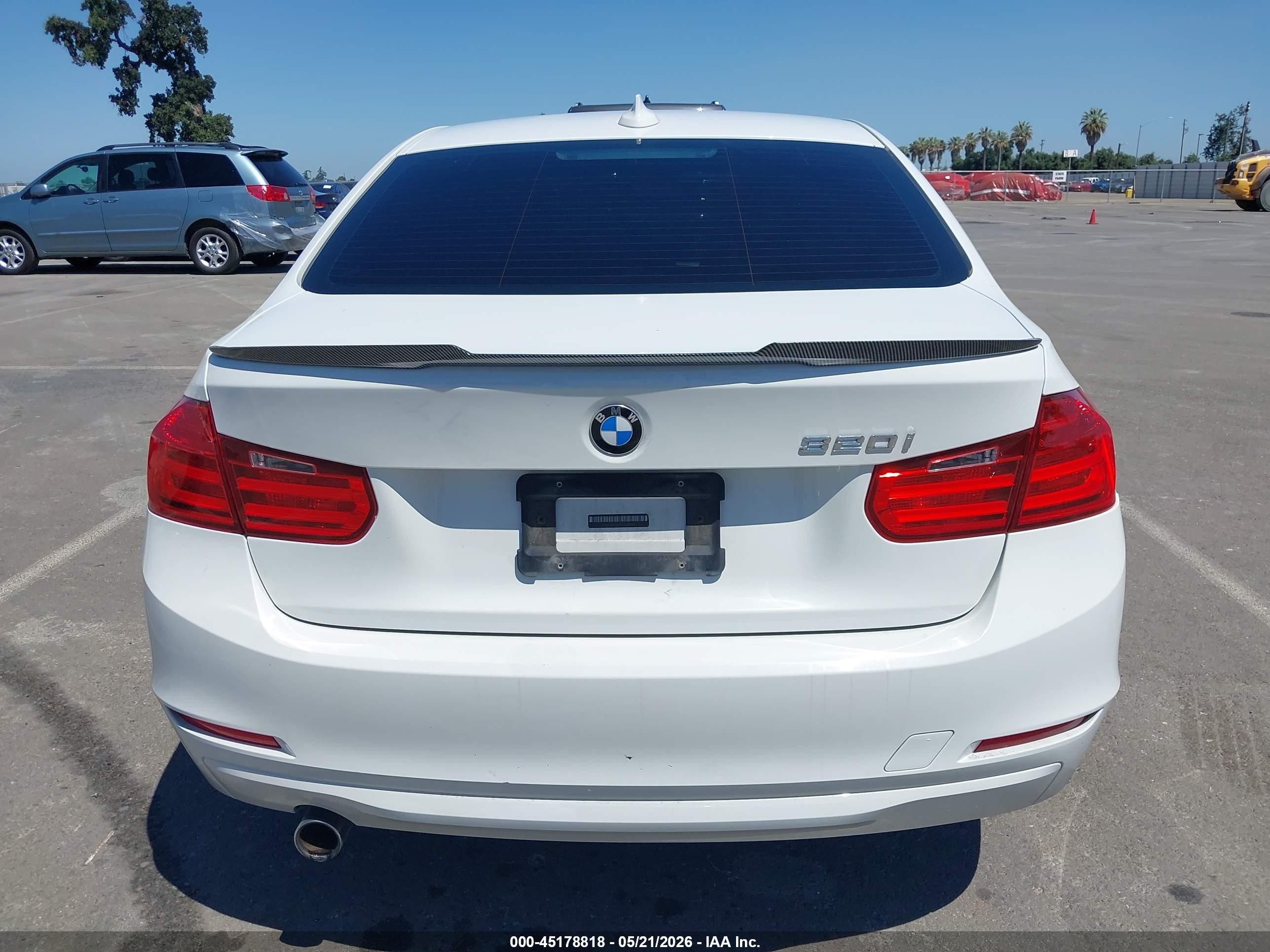 2015 Bmw 320i White vin: WBA3B1G57FNT03543