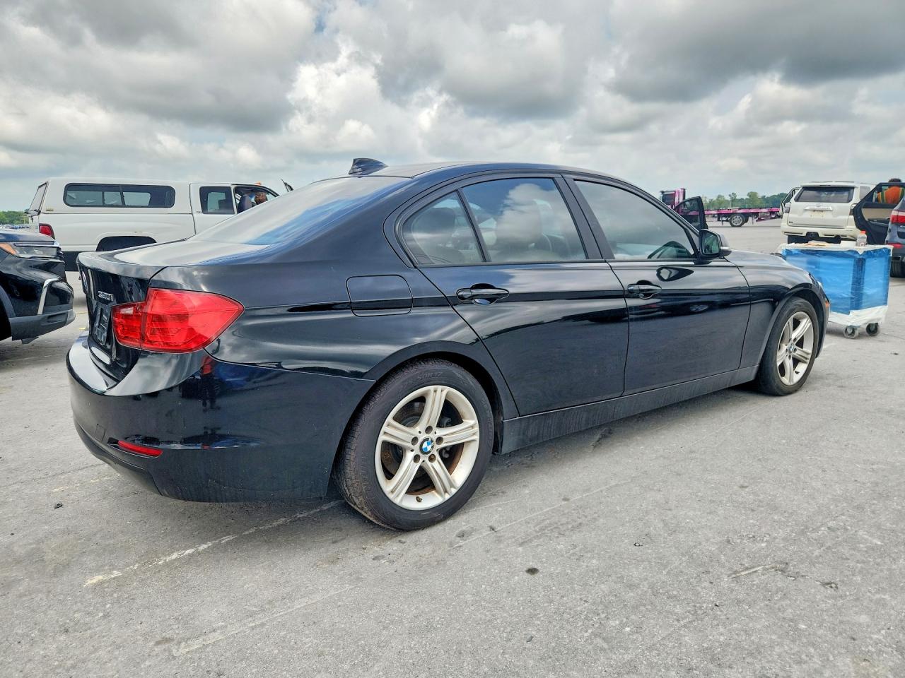 2015 Bmw 320 I Black vin: WBA3B1G57FNT04160