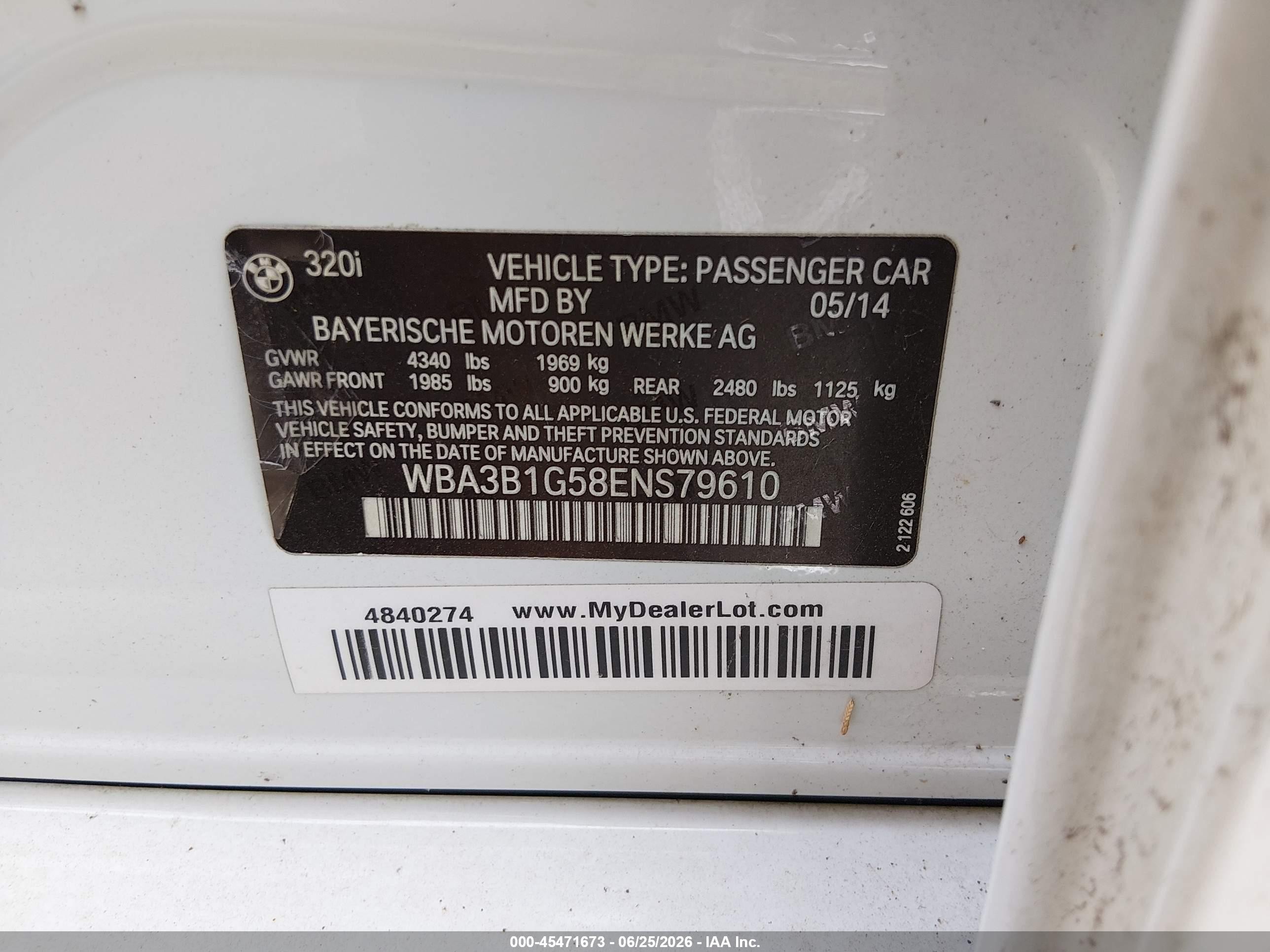 2014 Bmw 320i   White vin: WBA3B1G58ENS79610