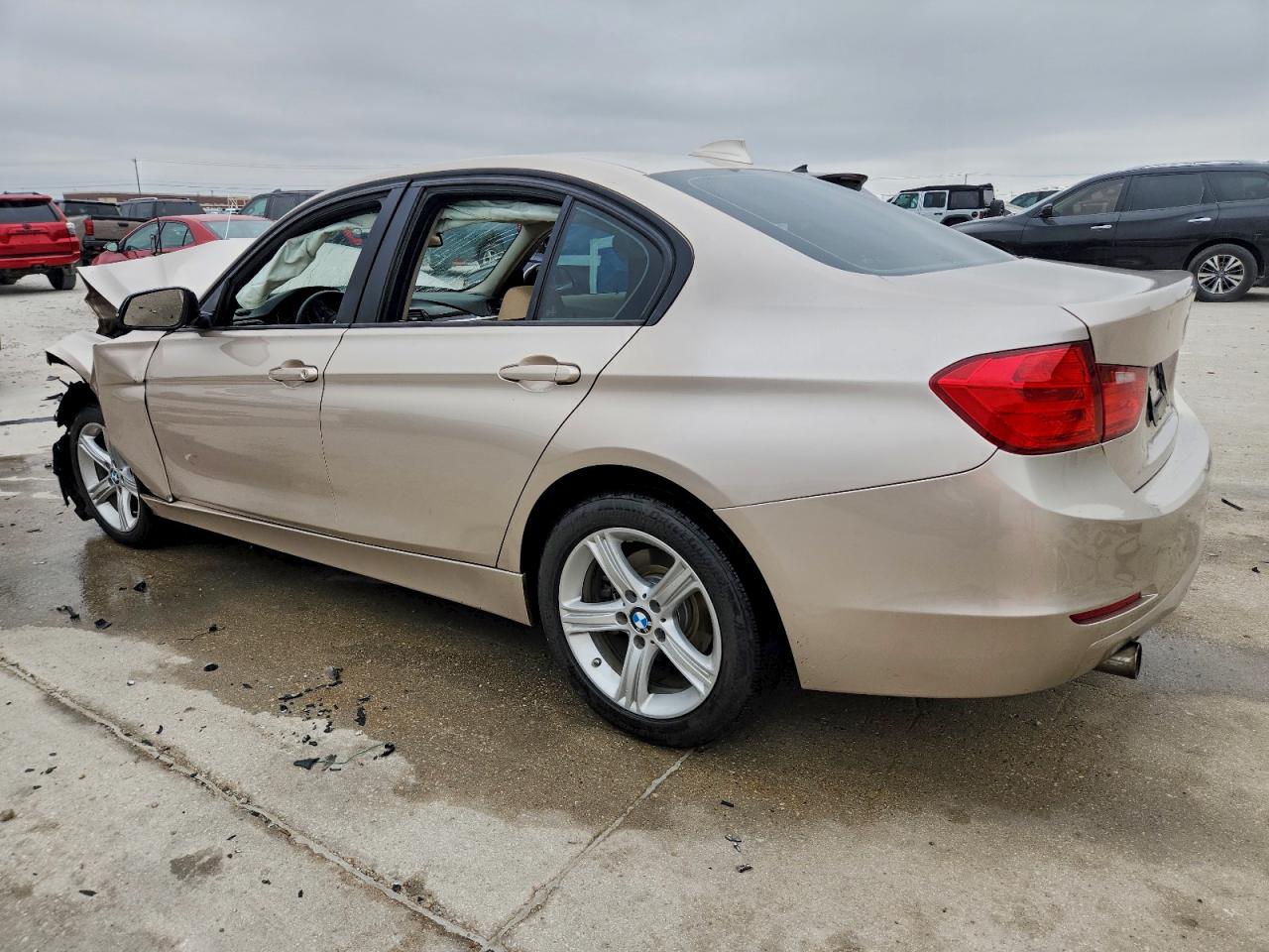 2014 Bmw 320 I Beige vin: WBA3B1G58ENS81387
