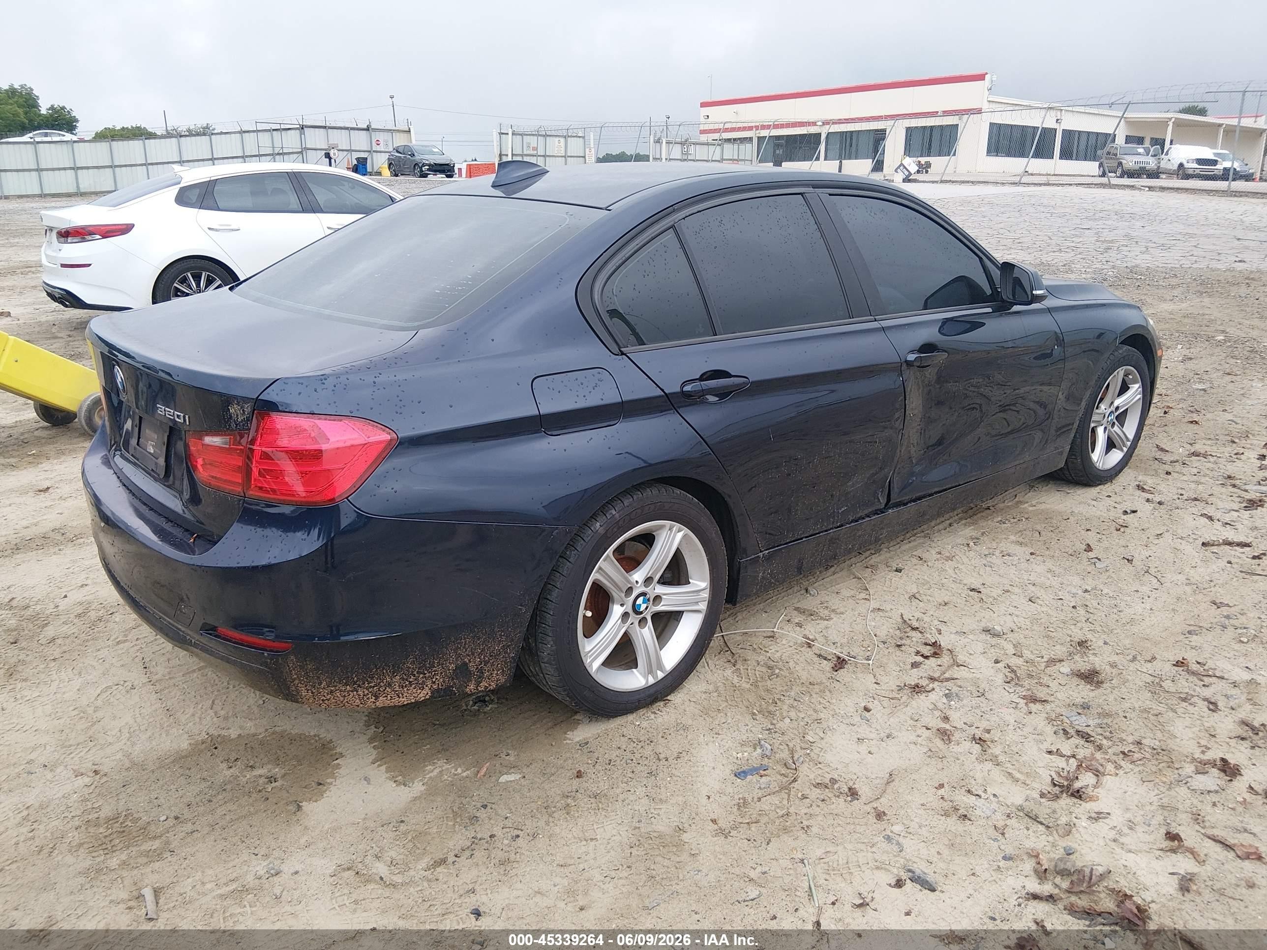 2015 Bmw 320i   Blue vin: WBA3B1G58FNT05835