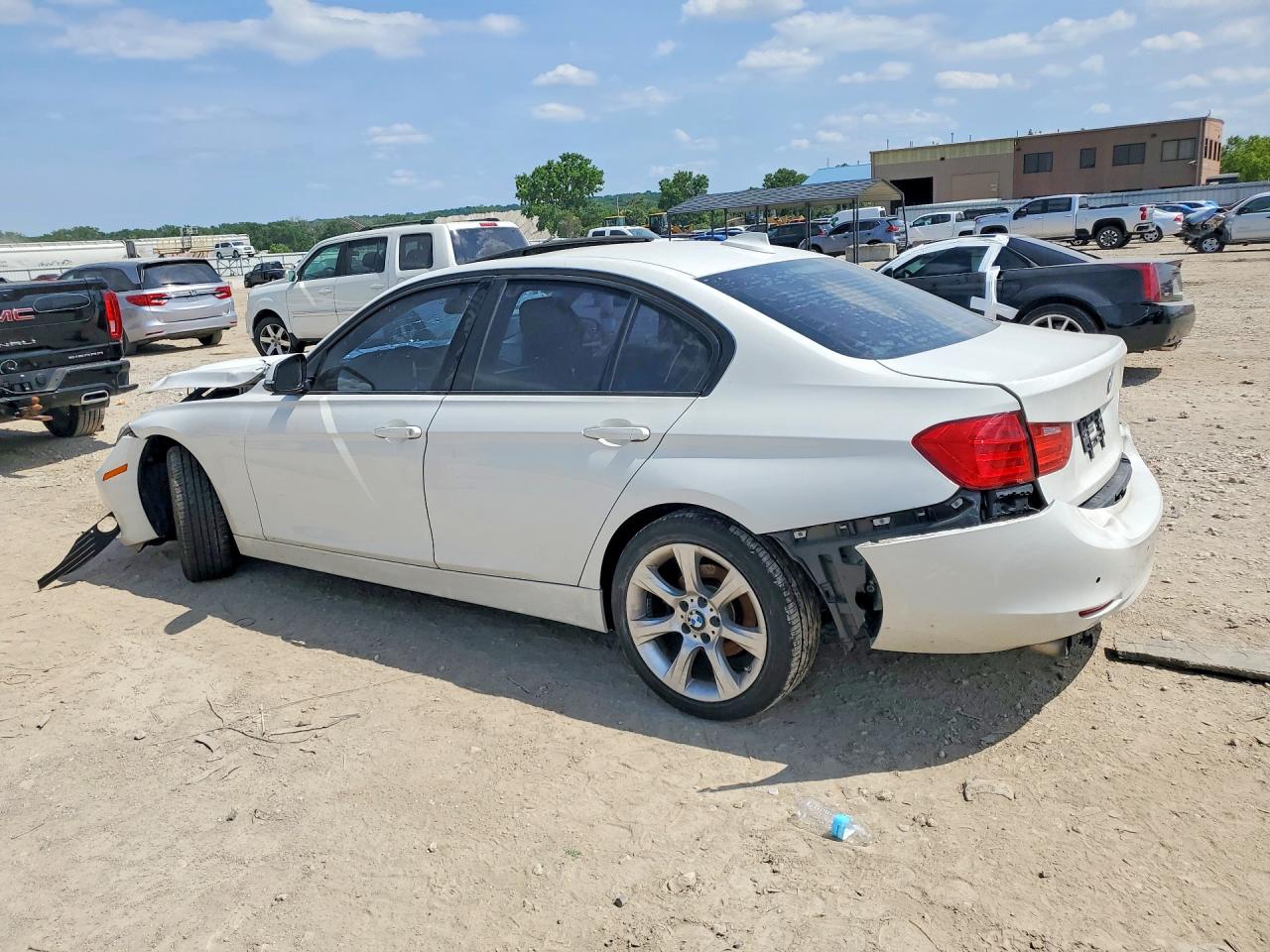 2015 Bmw 320 I White vin: WBA3B1G58FNT64674