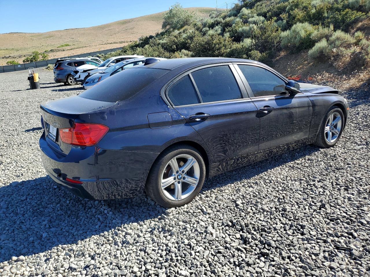 2014 Bmw 320 I Blue vin: WBA3B1G59ENS79311