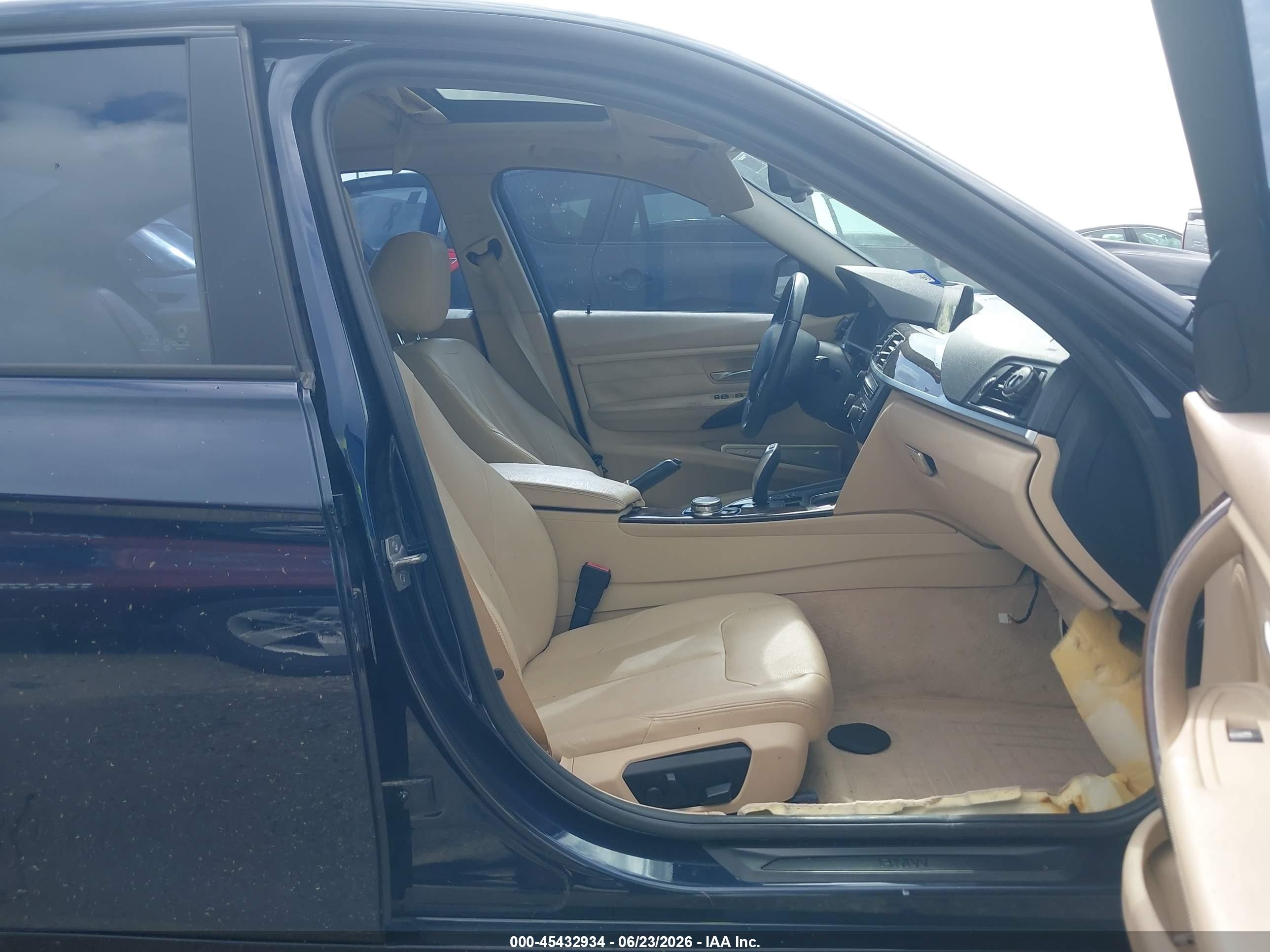 2015 Bmw 320i   Blue vin: WBA3B1G5XFNT05769