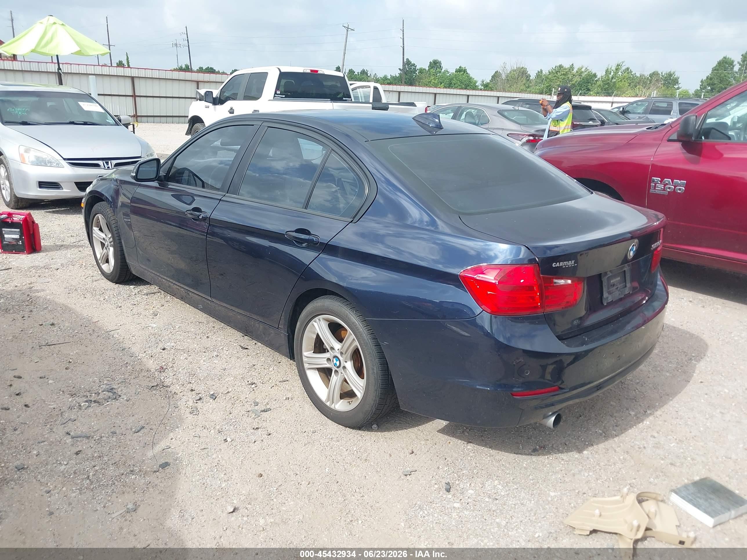 2015 Bmw 320i   Blue vin: WBA3B1G5XFNT05769