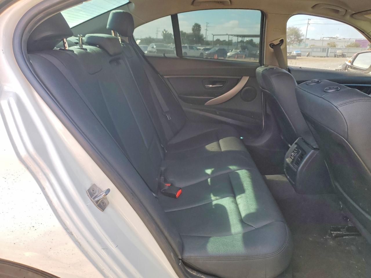 2015 Bmw 320 I White vin: WBA3B1G5XFNT63607