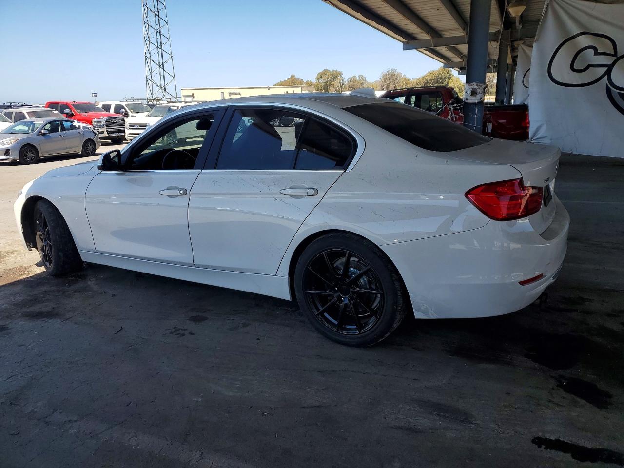 2013 Bmw 328 Xi White vin: WBA3B3C51DF541543