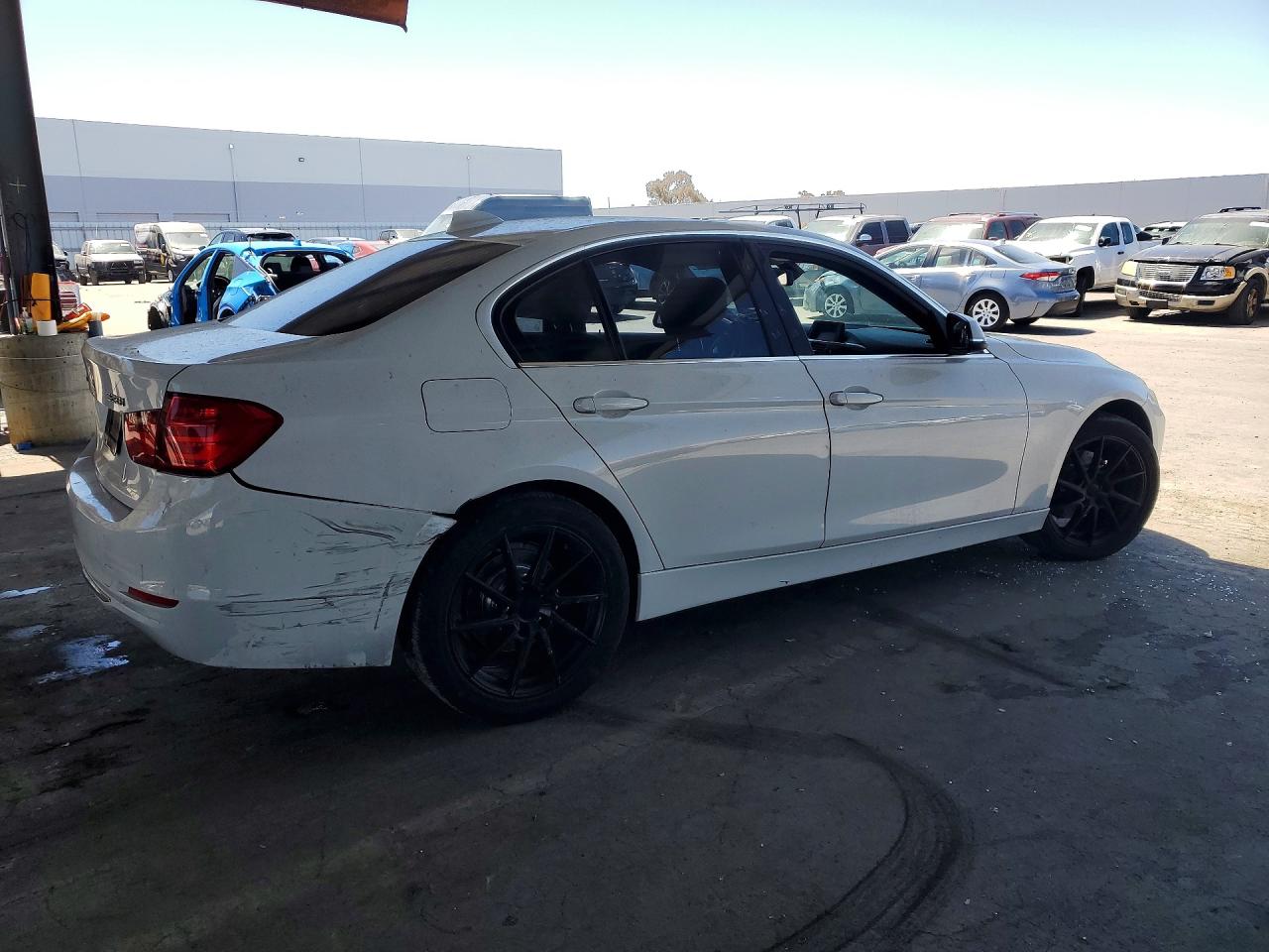 2013 Bmw 328 Xi White vin: WBA3B3C51DF541543