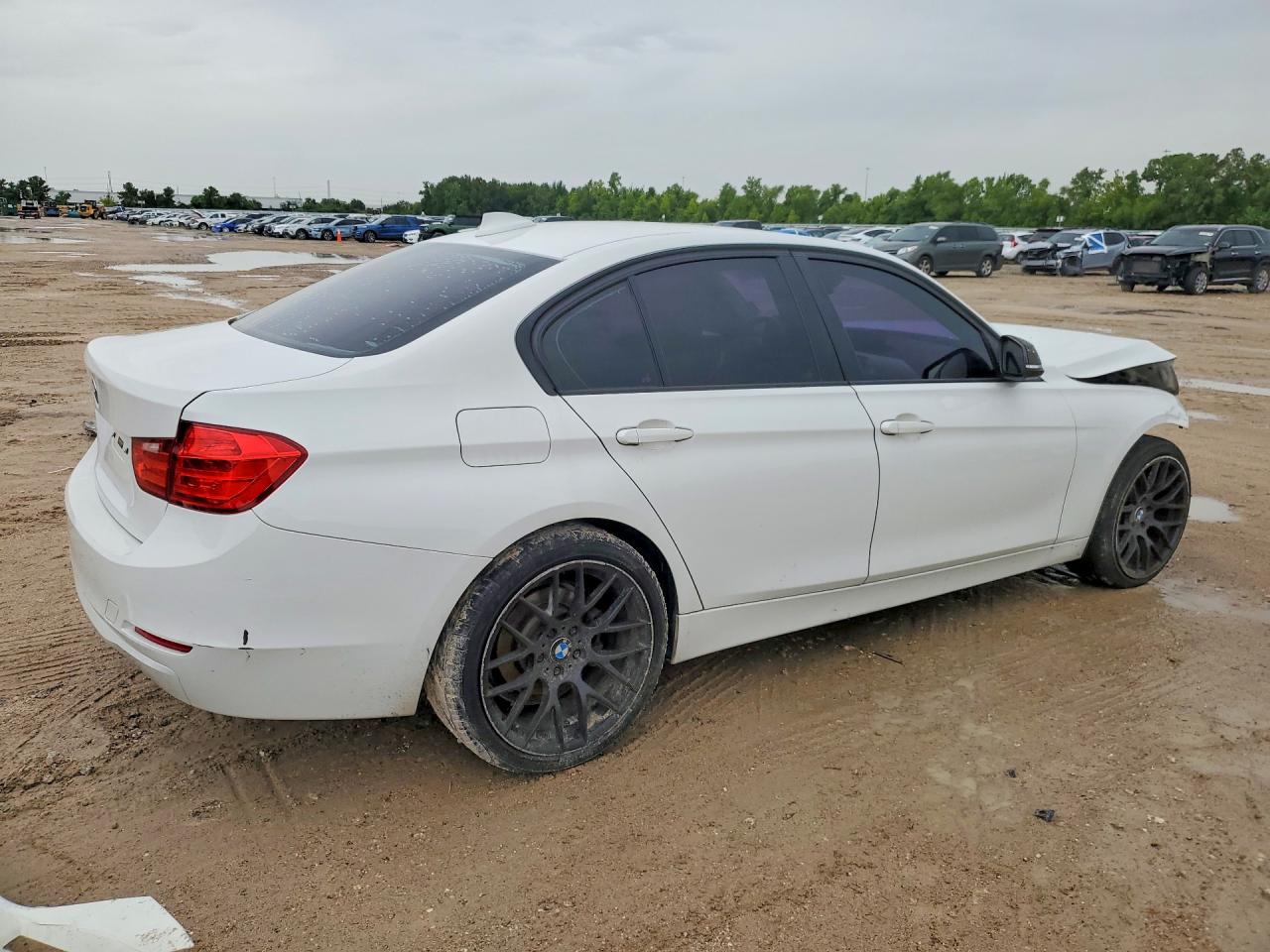 2013 Bmw 328 Xi White vin: WBA3B3C52DF541888