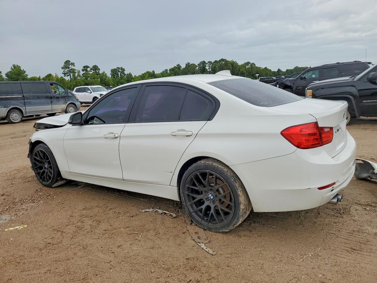 2013 Bmw 328 Xi White vin: WBA3B3C52DF541888