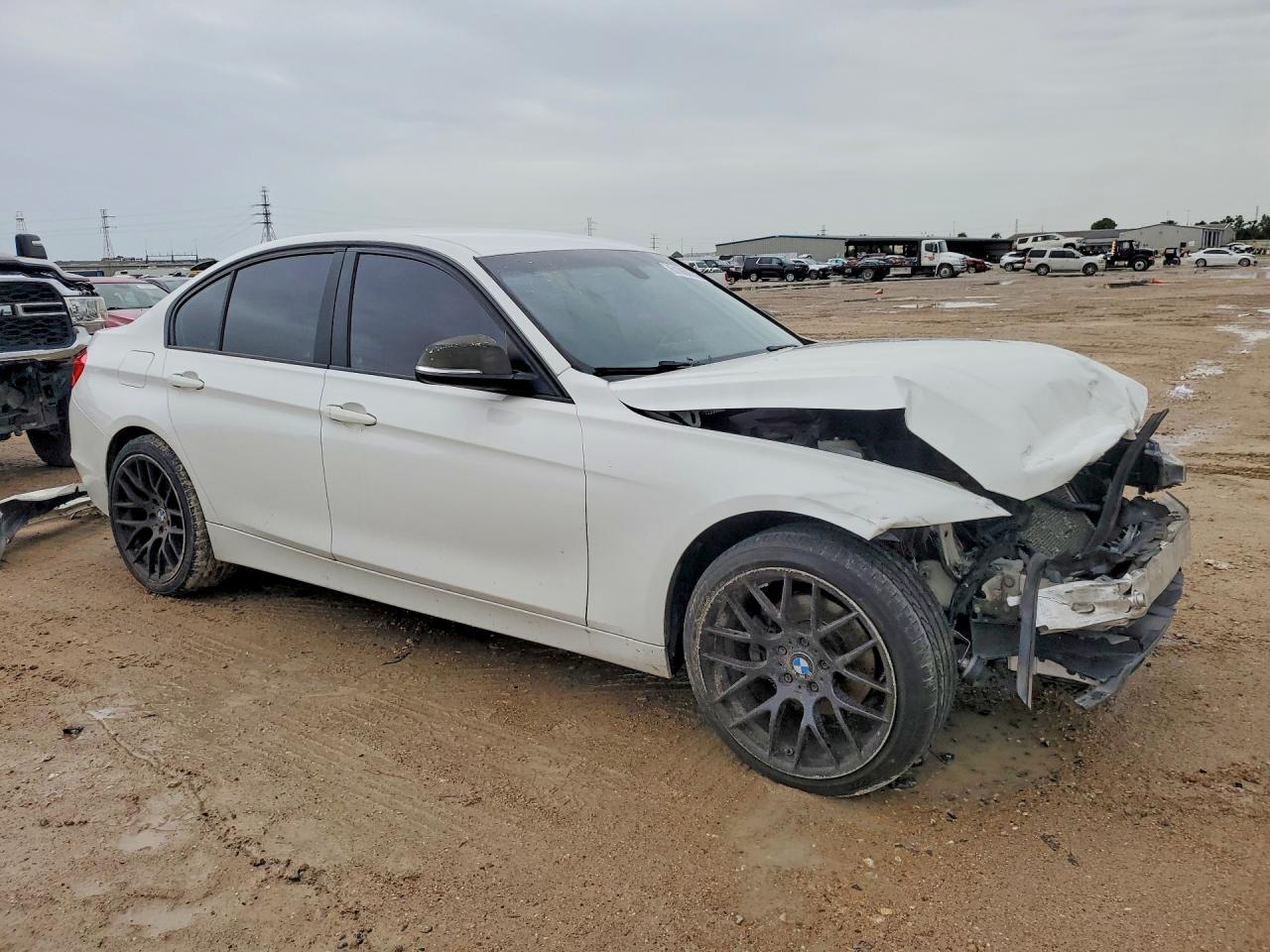 2013 Bmw 328 Xi White vin: WBA3B3C52DF541888