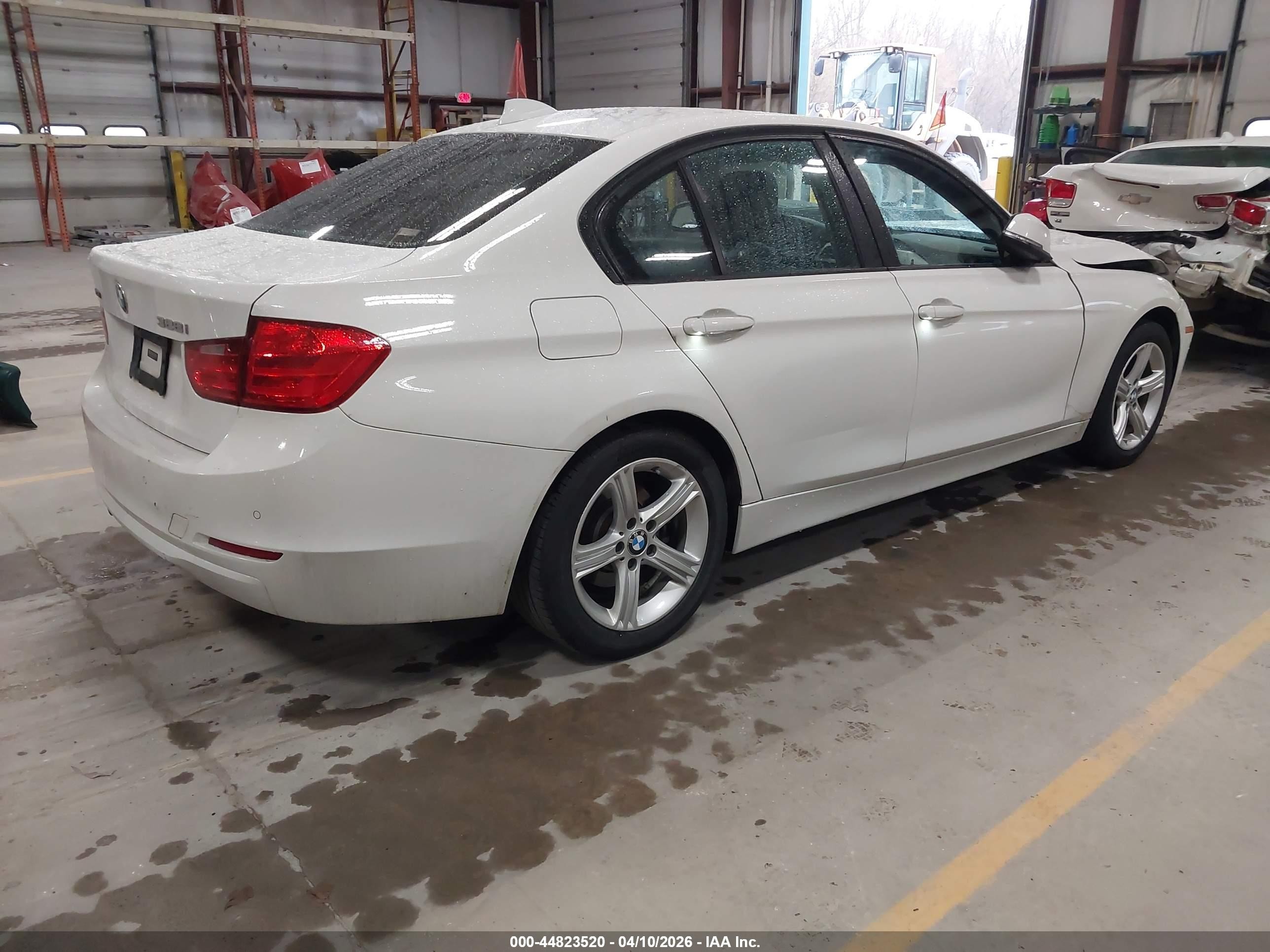 2013 Bmw 328i Xdrive Белый vin: WBA3B3C52DJ976911
