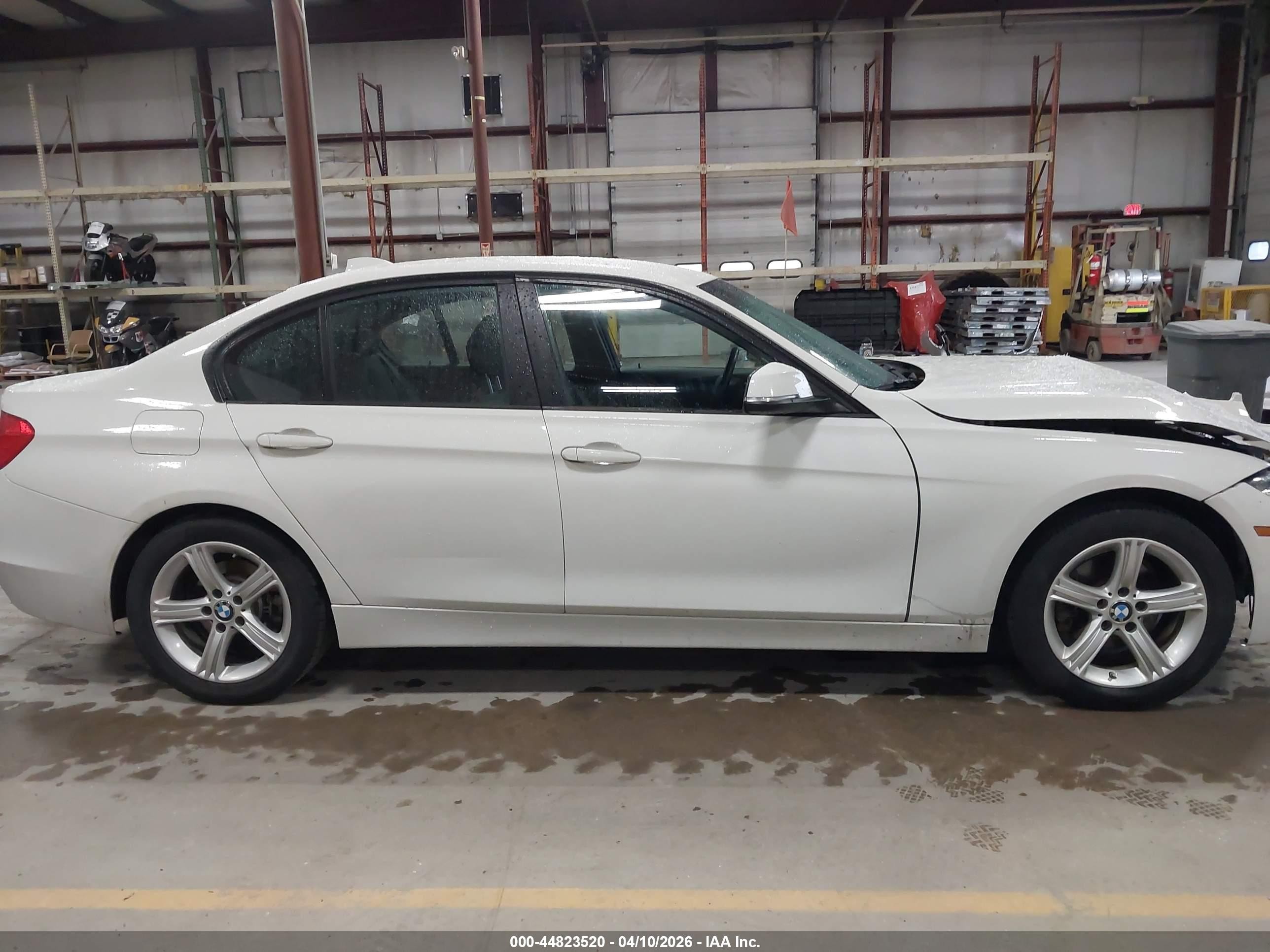 2013 Bmw 328i Xdrive Белый vin: WBA3B3C52DJ976911