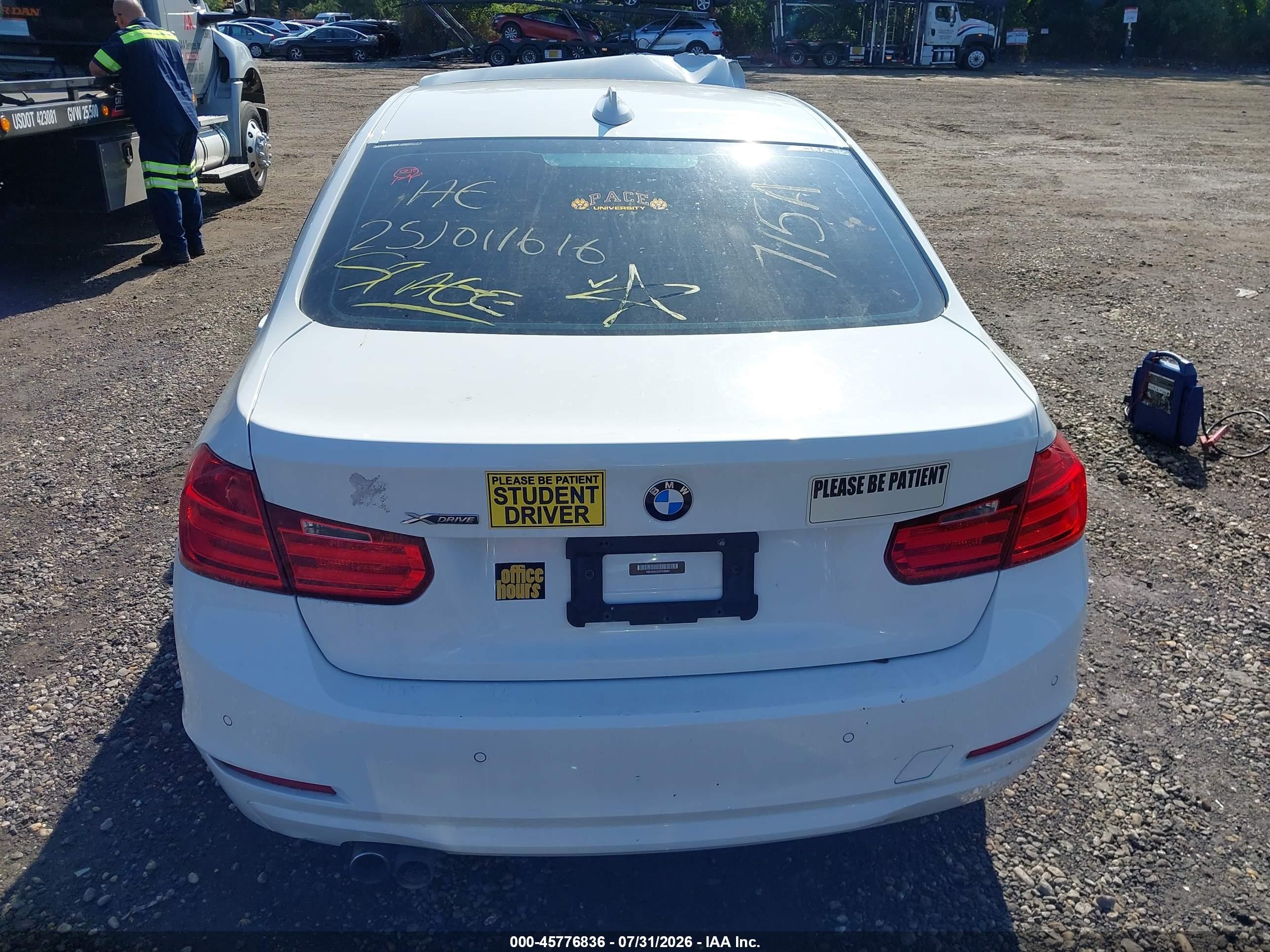 2015 Bmw 328i Xdrive White vin: WBA3B3C52FF546981