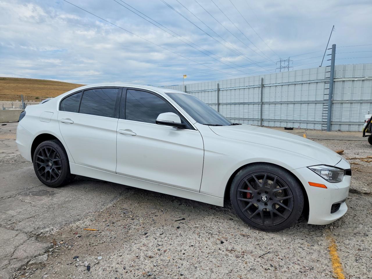 2015 Bmw 328 Xi White vin: WBA3B3C52FF548813