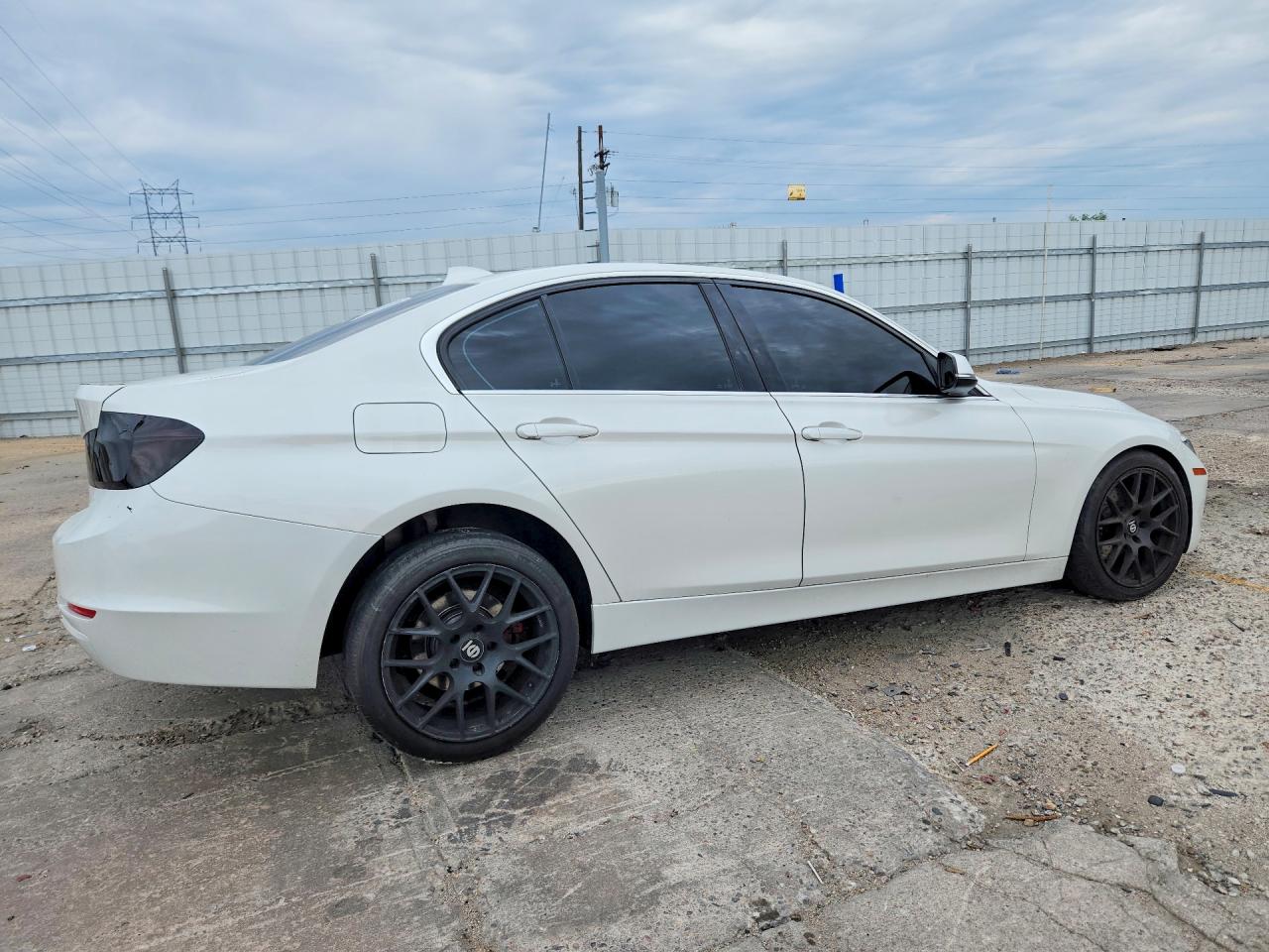 2015 Bmw 328 Xi White vin: WBA3B3C52FF548813
