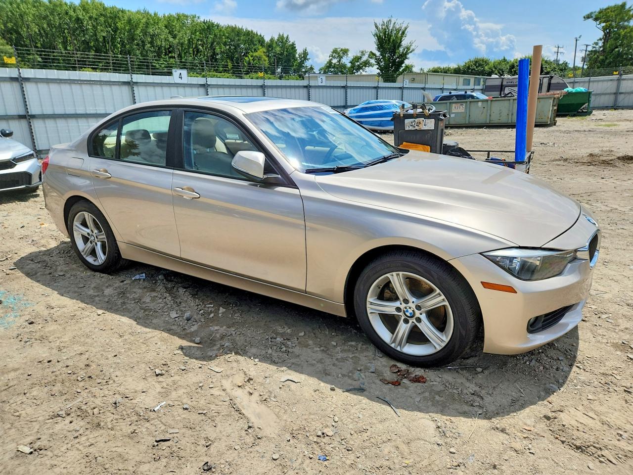 2015 Bmw 328 Xi Gold vin: WBA3B3C52FJ984168