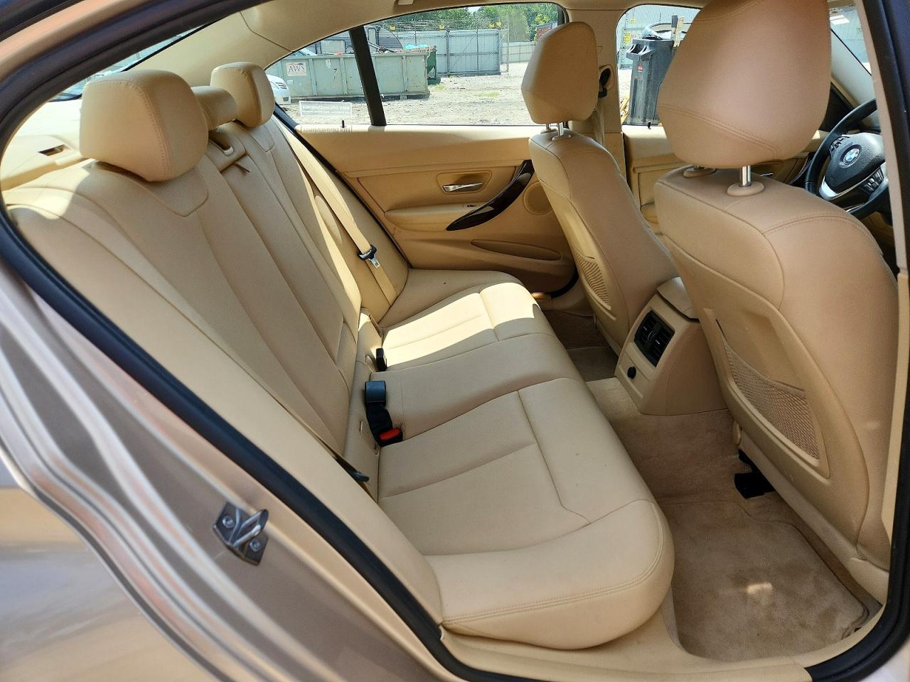 2015 Bmw 328 Xi Gold vin: WBA3B3C52FJ984168