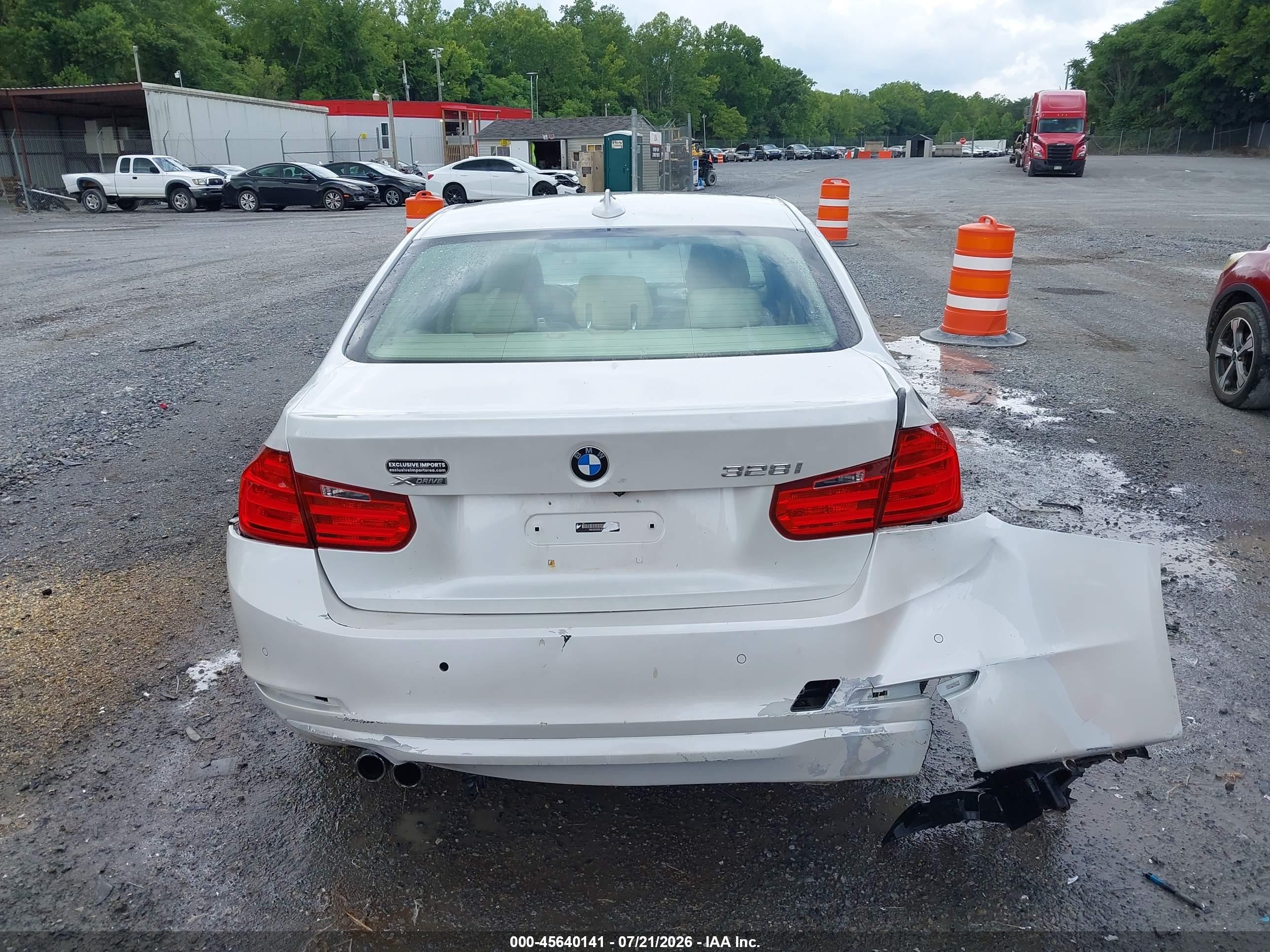 2013 Bmw 328i Xdrive White vin: WBA3B3C53DJ698617
