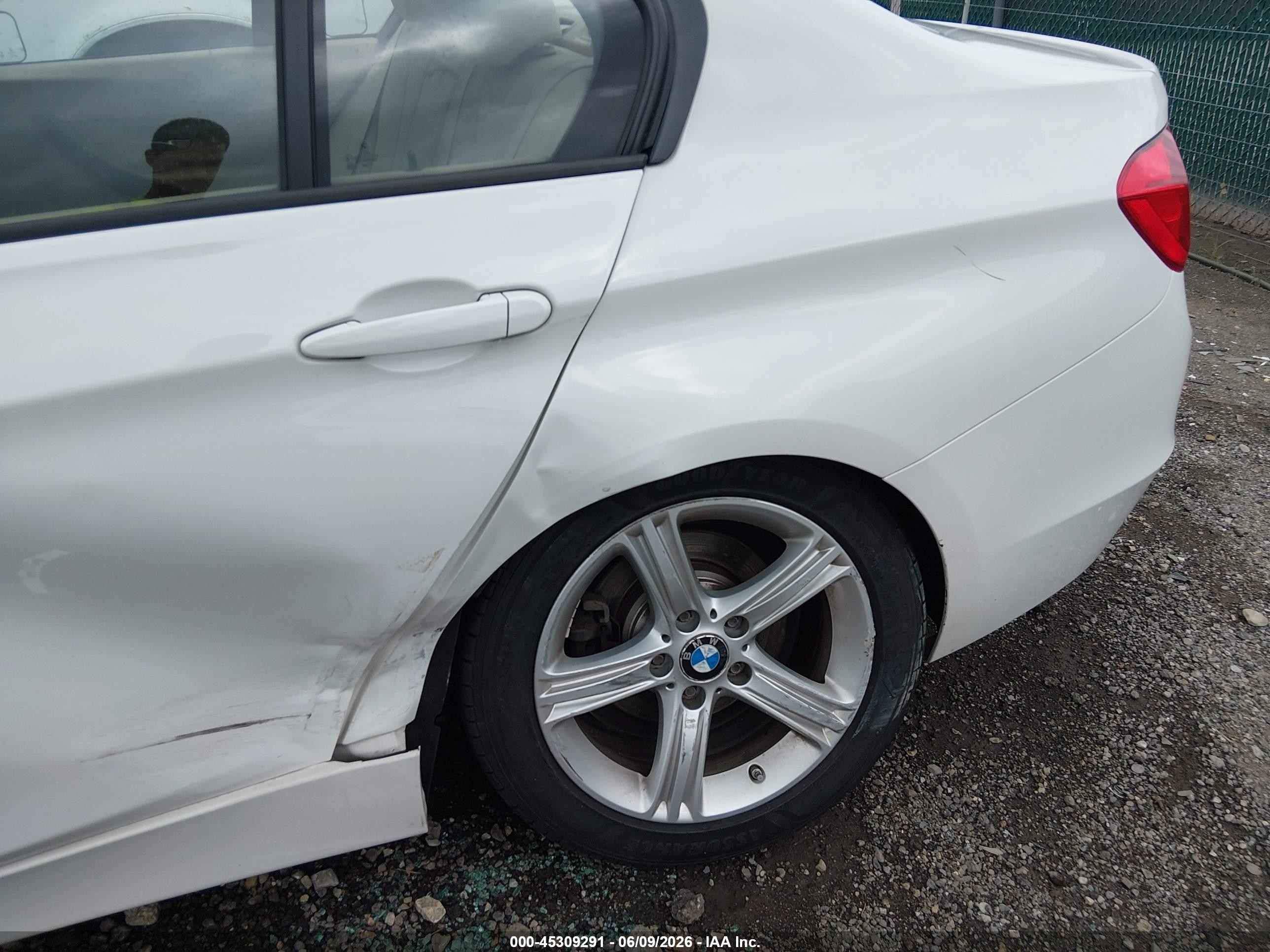 2014 Bmw 328i Xdrive White vin: WBA3B3C53EF545191