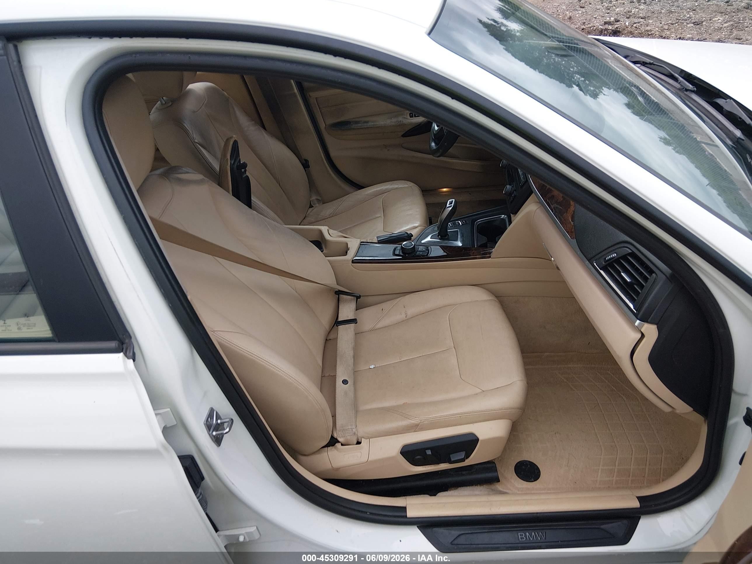 2014 Bmw 328i Xdrive White vin: WBA3B3C53EF545191