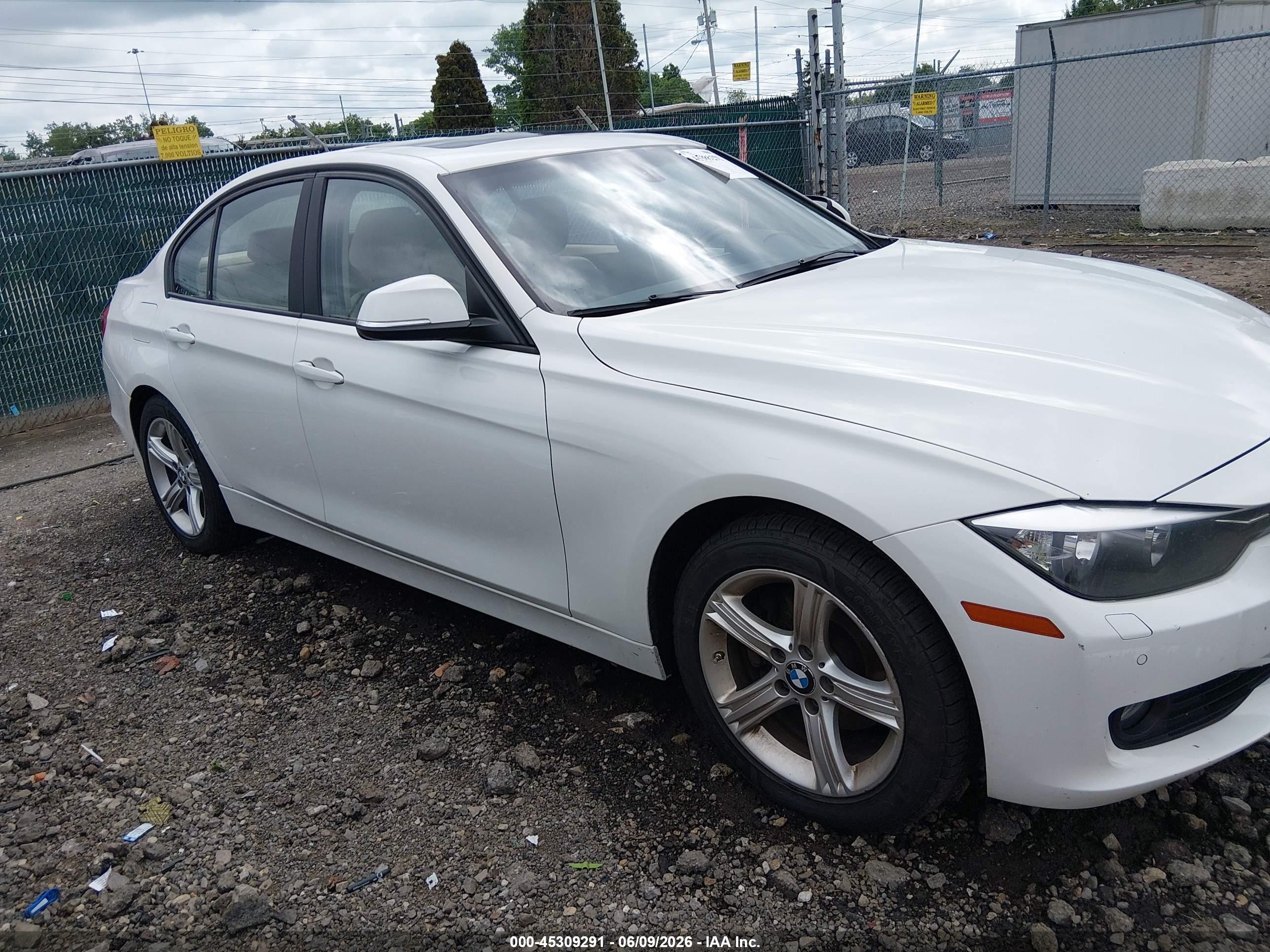 2014 Bmw 328i Xdrive White vin: WBA3B3C53EF545191