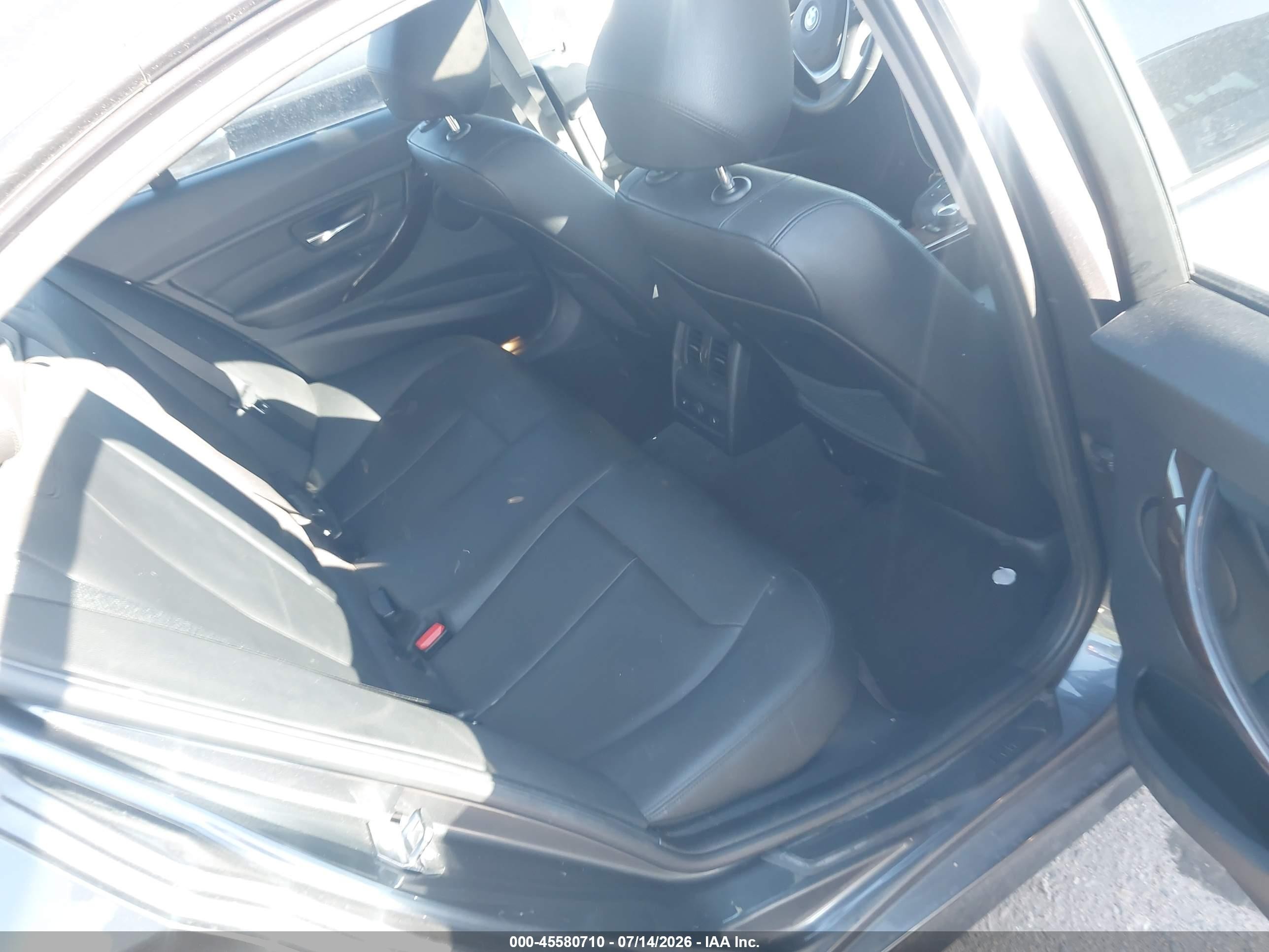 2015 Bmw 328i Xdrive Серый vin: WBA3B3C53FJ985099