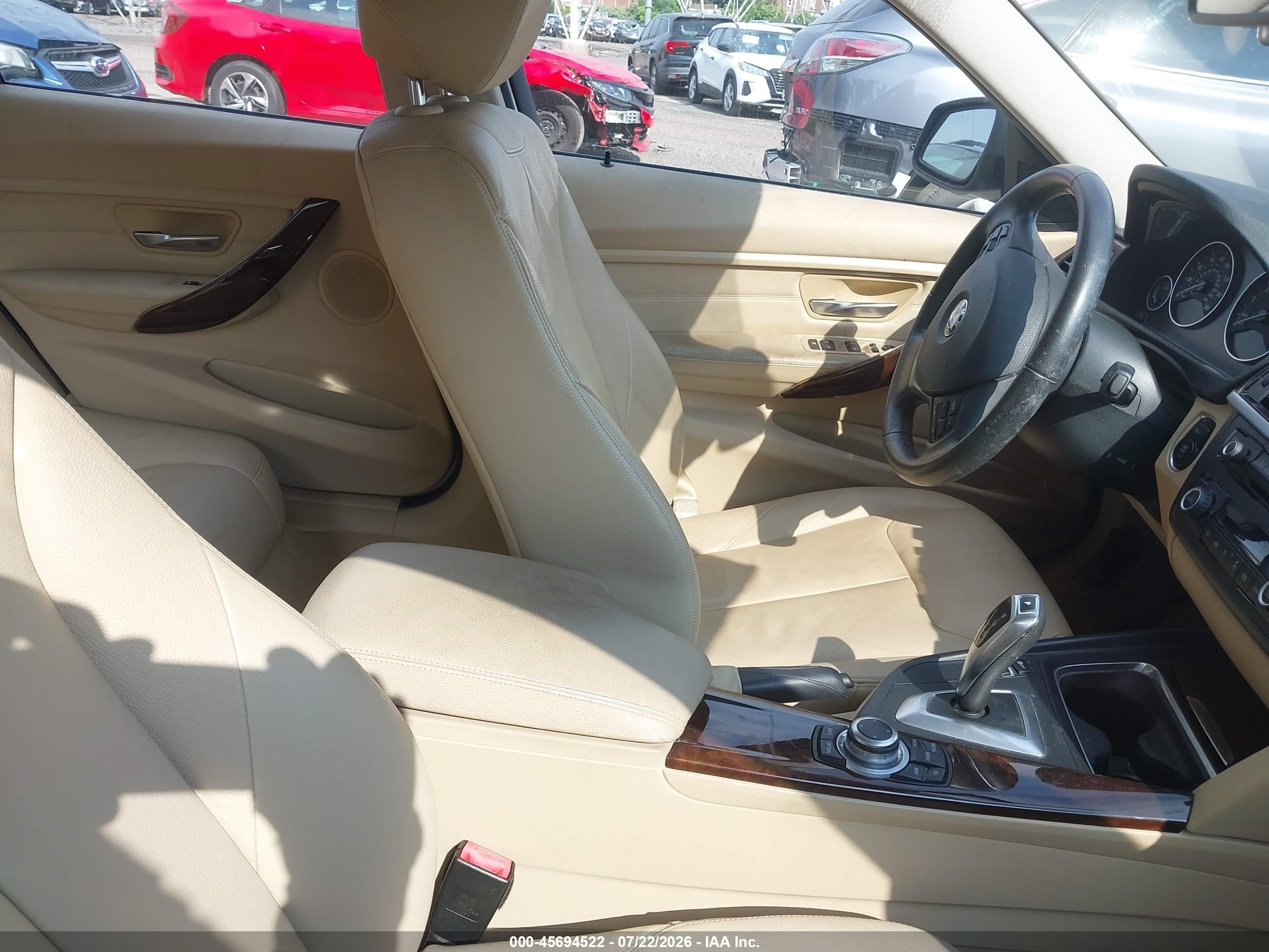 2013 Bmw 328i Xdrive Белый vin: WBA3B3C54DF530648