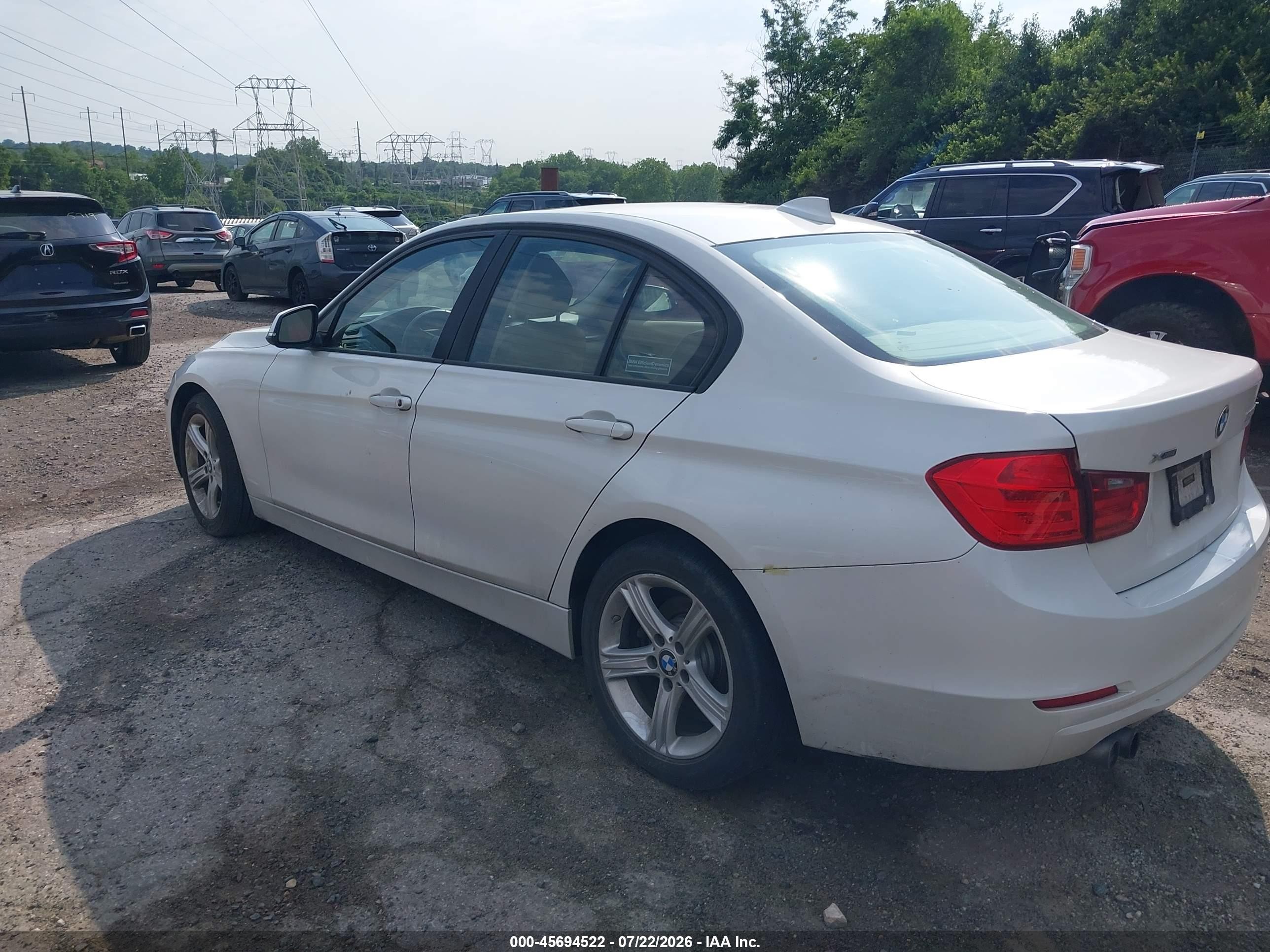 2013 Bmw 328i Xdrive Белый vin: WBA3B3C54DF530648