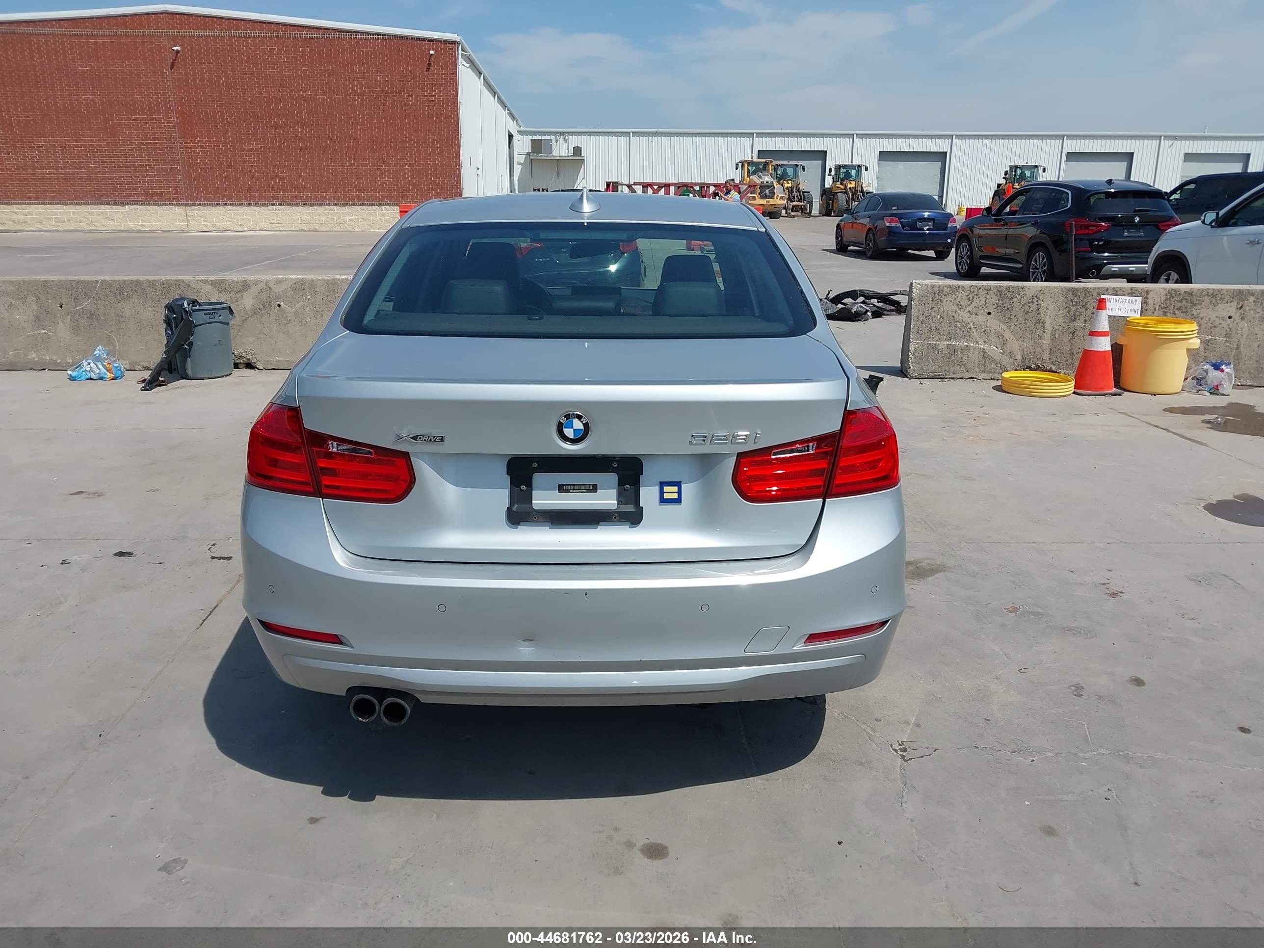 2015 Bmw 328i Xdrive Silver vin: WBA3B3C54FF548697