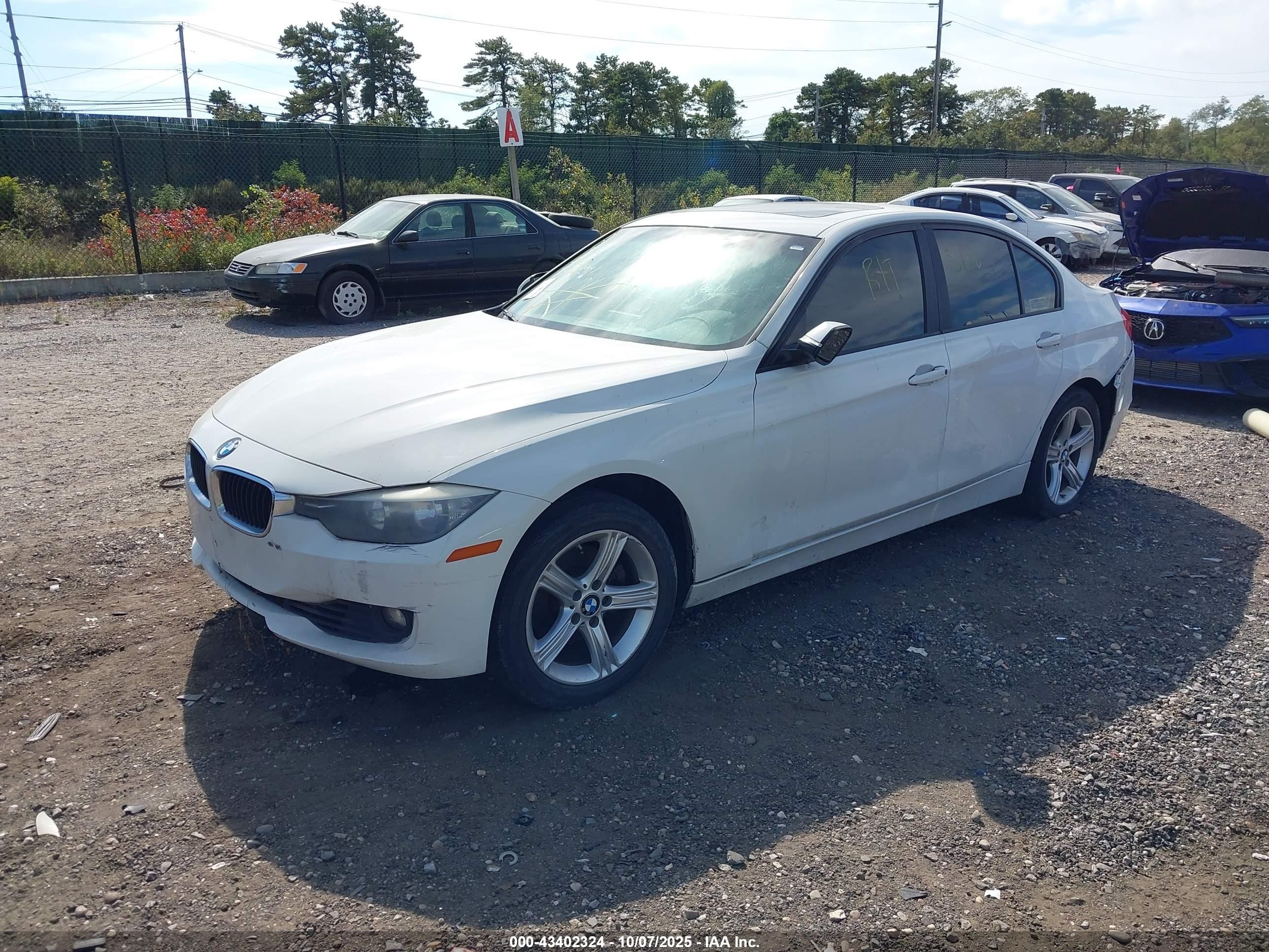 2013 Bmw 328i Xdrive White vin: WBA3B3C55DJ810415