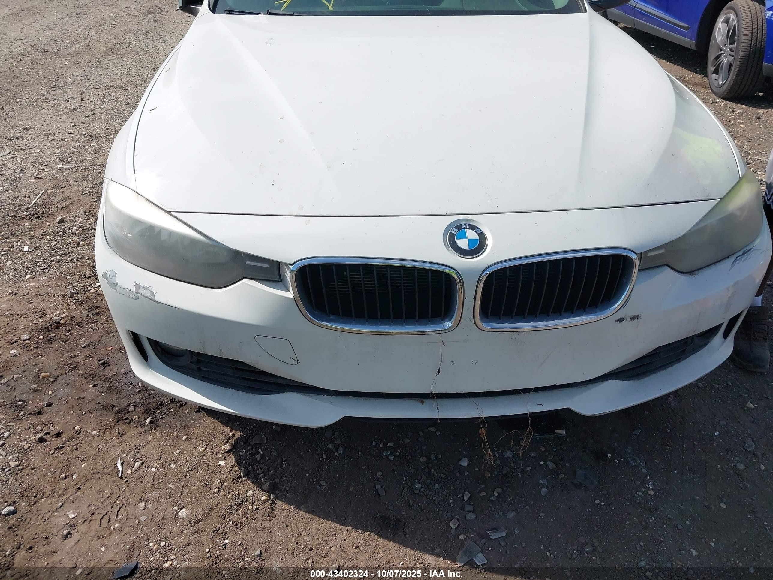 2013 Bmw 328i Xdrive White vin: WBA3B3C55DJ810415