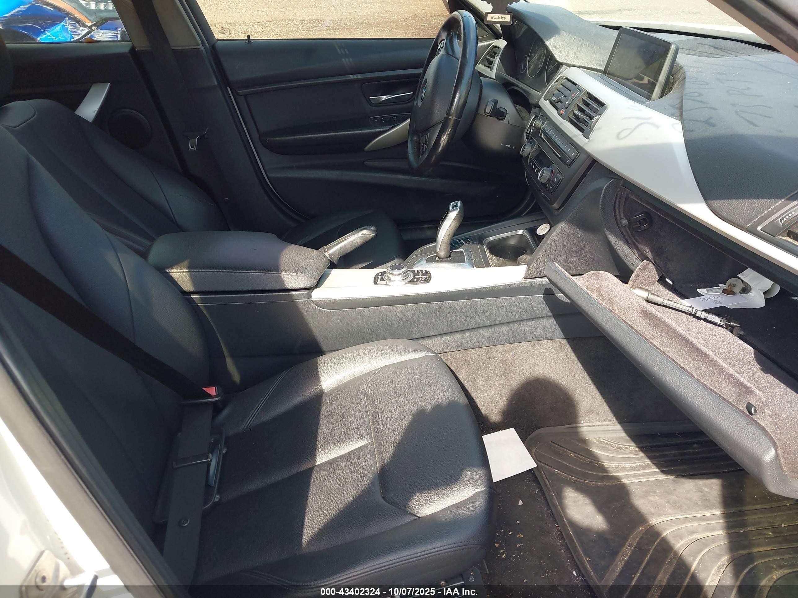 2013 Bmw 328i Xdrive White vin: WBA3B3C55DJ810415