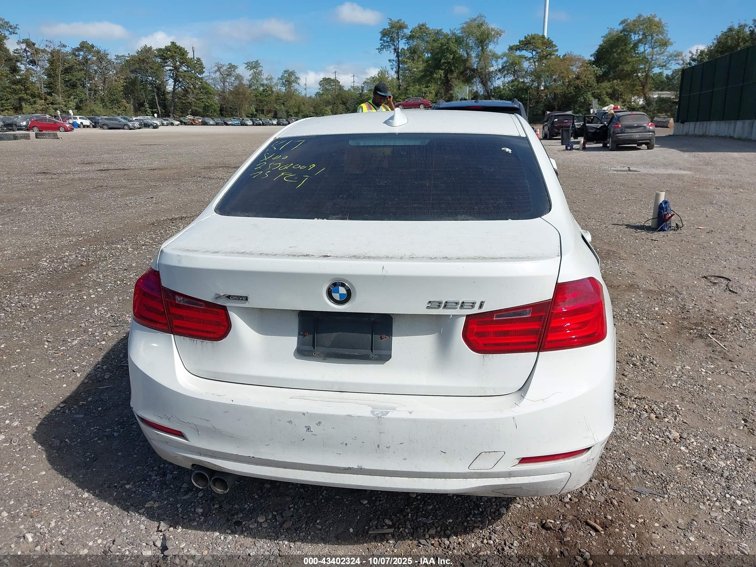 2013 Bmw 328i Xdrive White vin: WBA3B3C55DJ810415